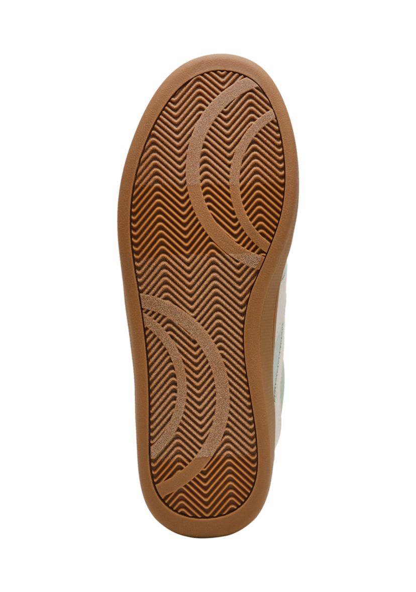 Voyage Sneakers