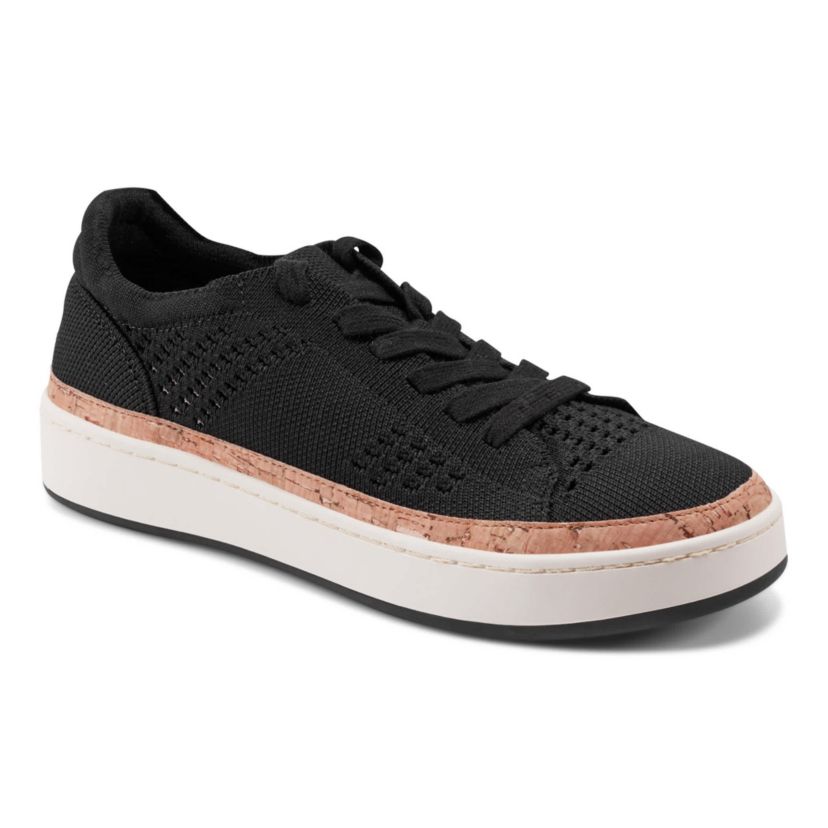 Knight Round Toe Lace-up Casual Sneakers