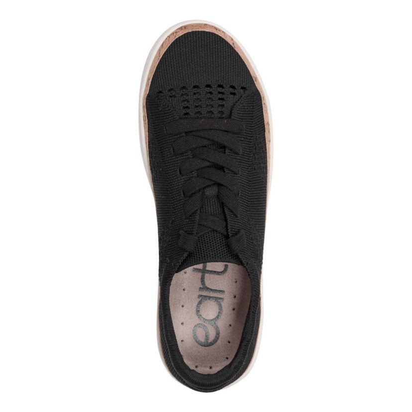 Knight Round Toe Lace-up Casual Sneakers