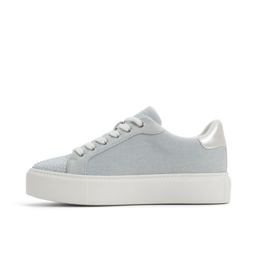 Clovver Low Top Sneaker