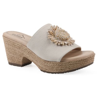 Cliffs by White Mountain Women's Birkley Wedge Sandal, 11M