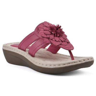 Cliffs by White Mountain Women's Cassia Thong Sandal, 8.5M