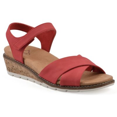 Cliffs by White Mountain Women's Tinna Wedge Sandal, Red, 6.5M