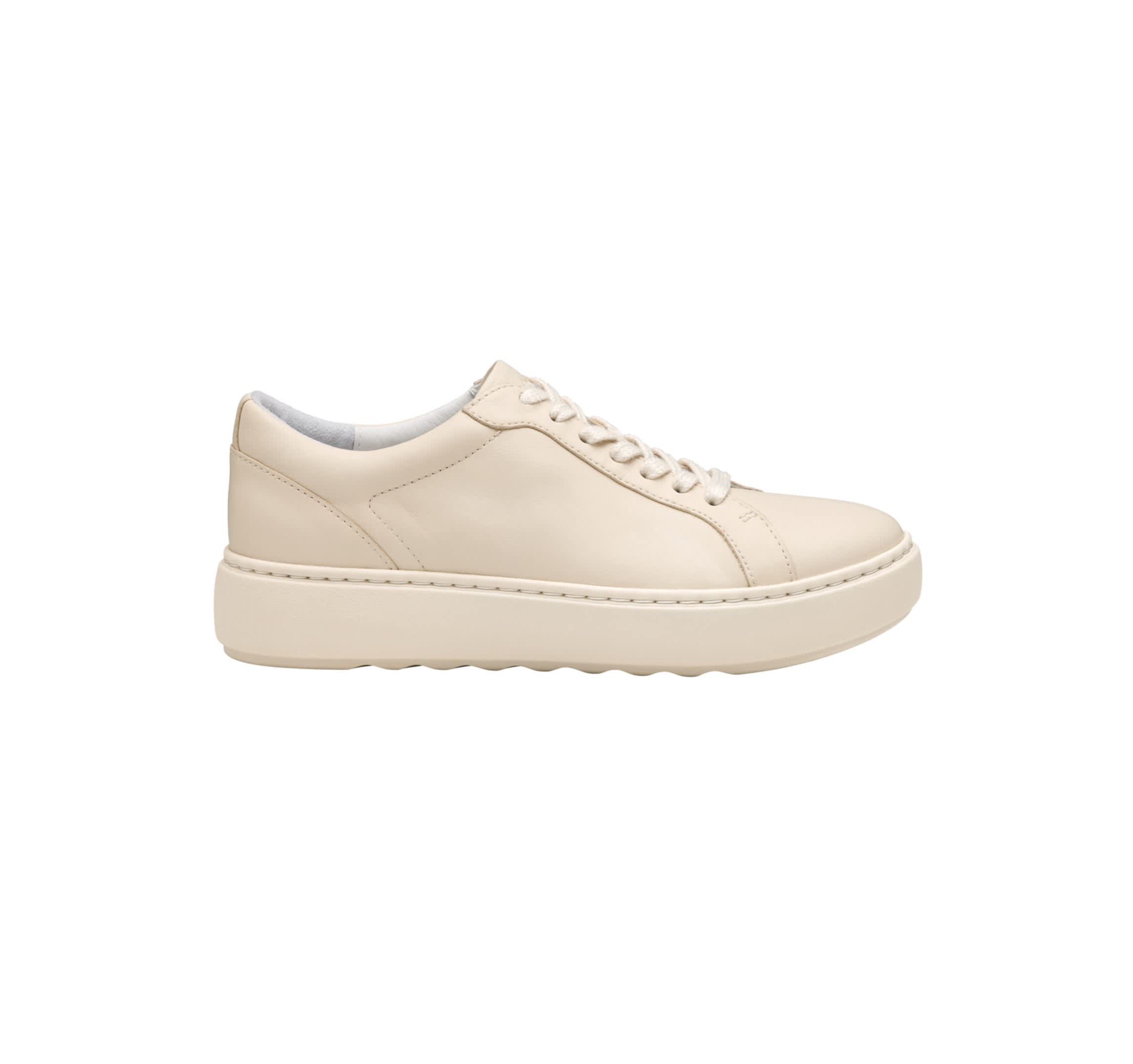 CAMMIE LACE-UP