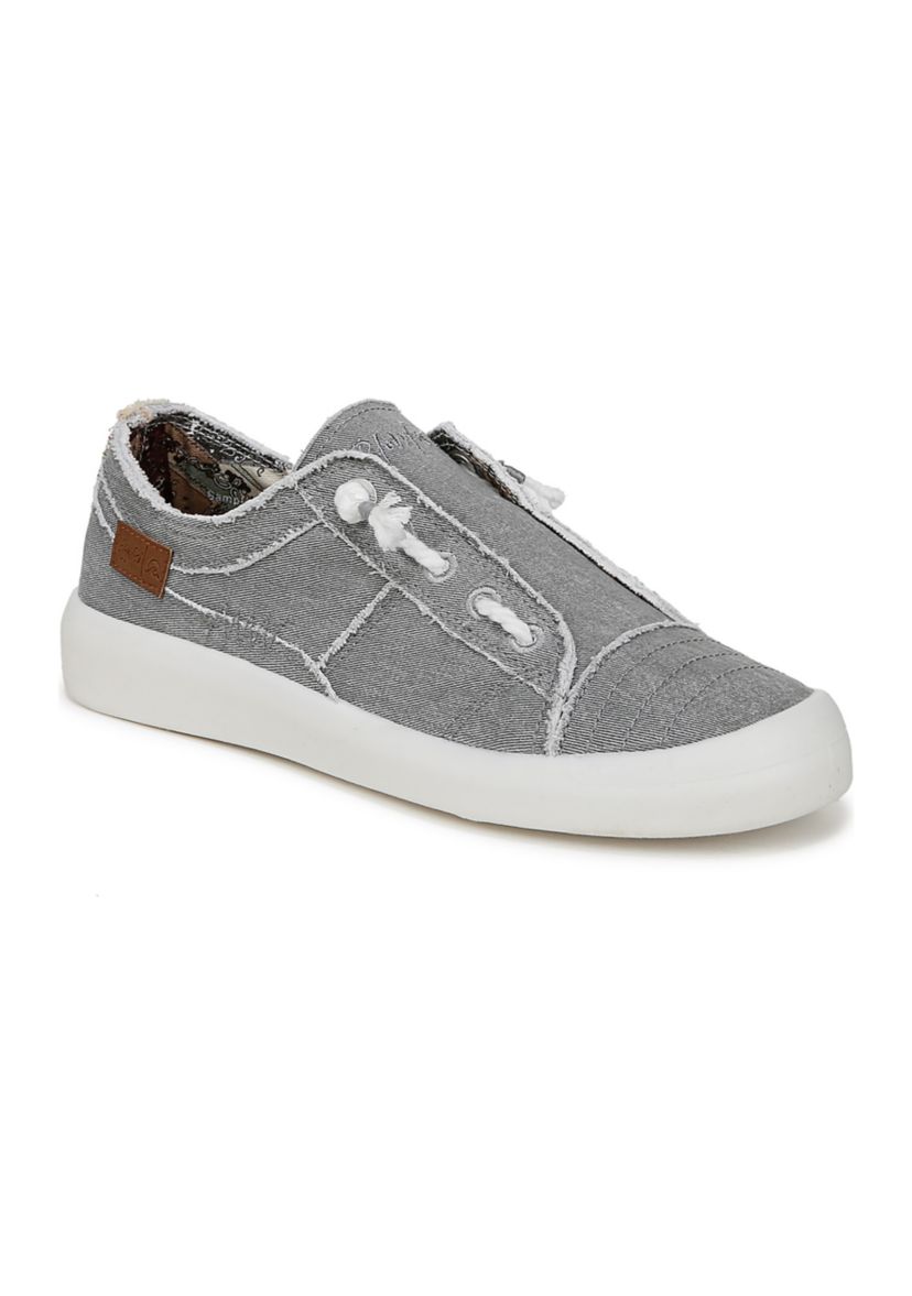 Beachside Invisible Lace up Sneakers