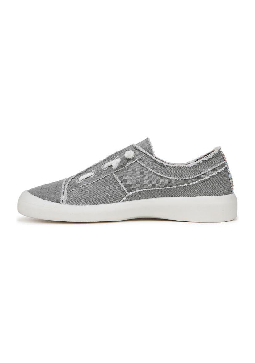 Beachside Invisible Lace up Sneakers