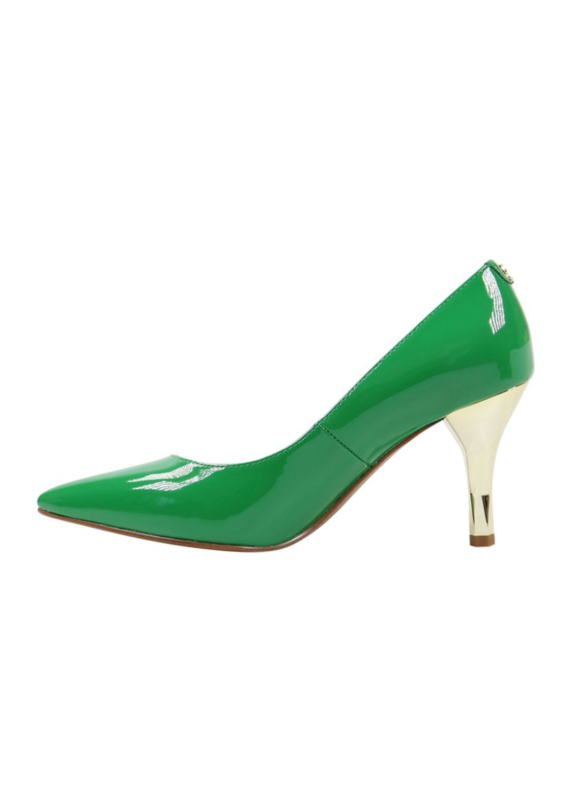 Kanan Classic Patent Pumps