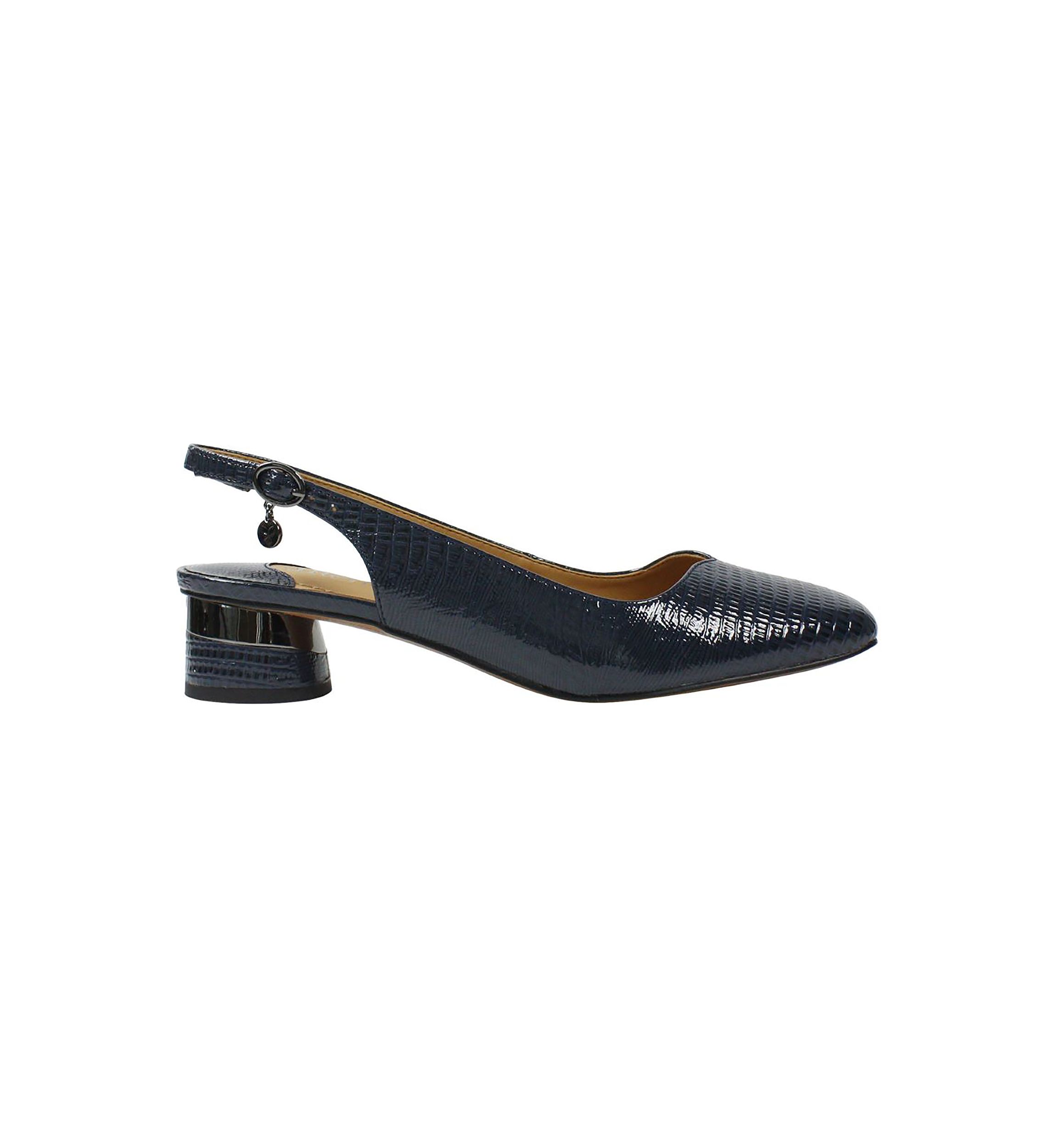 Taveta Pumps