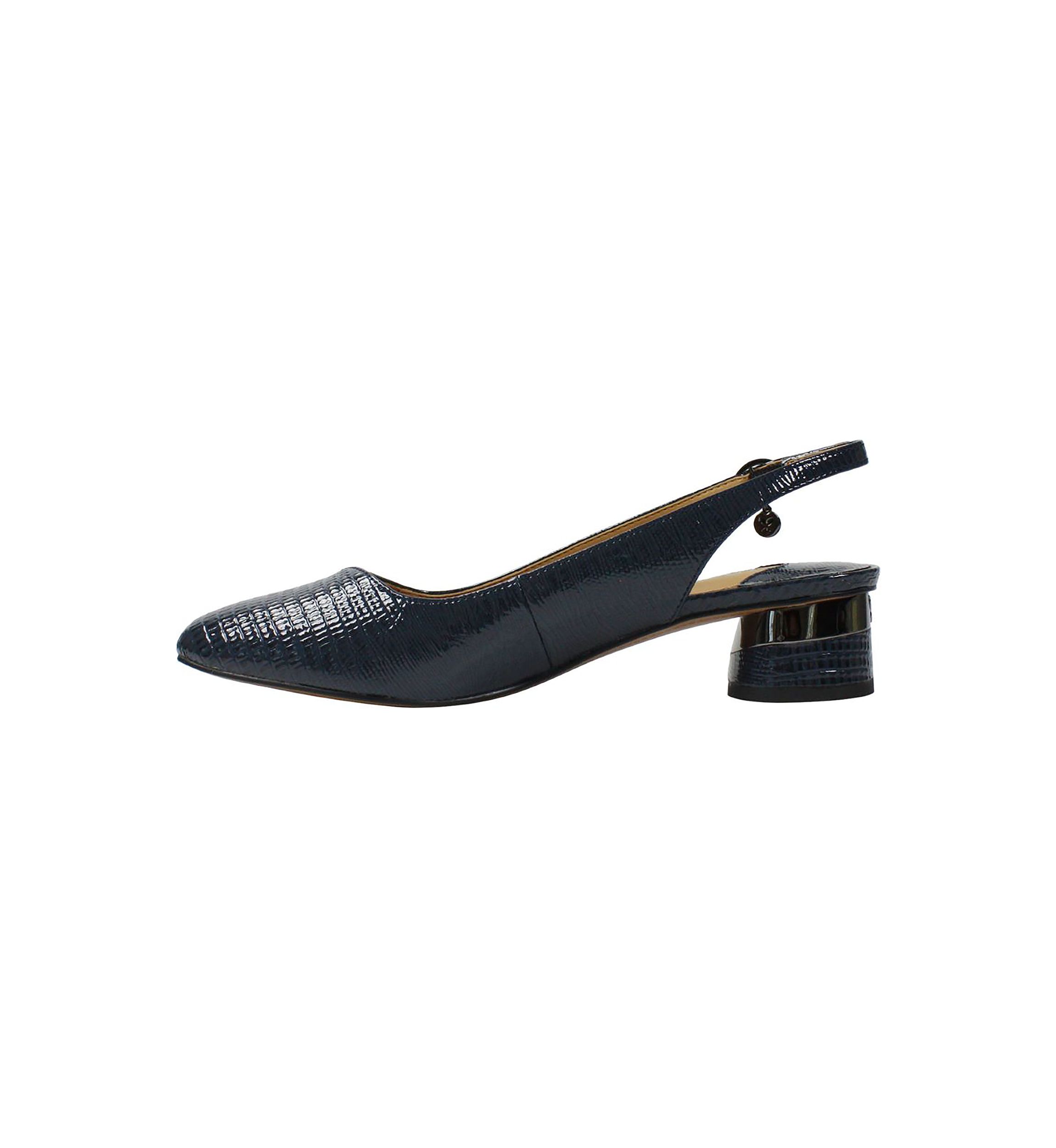 Taveta Pumps