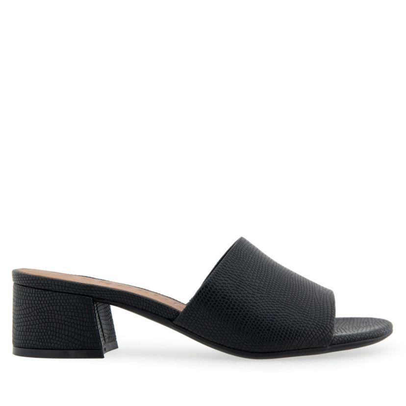 Como Slide Sandals