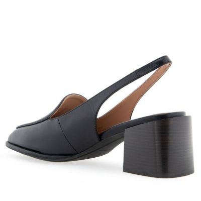 Arlo Stacked Heel