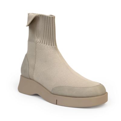 AEROSOLES Women's Flame Bootie, 7.5M
