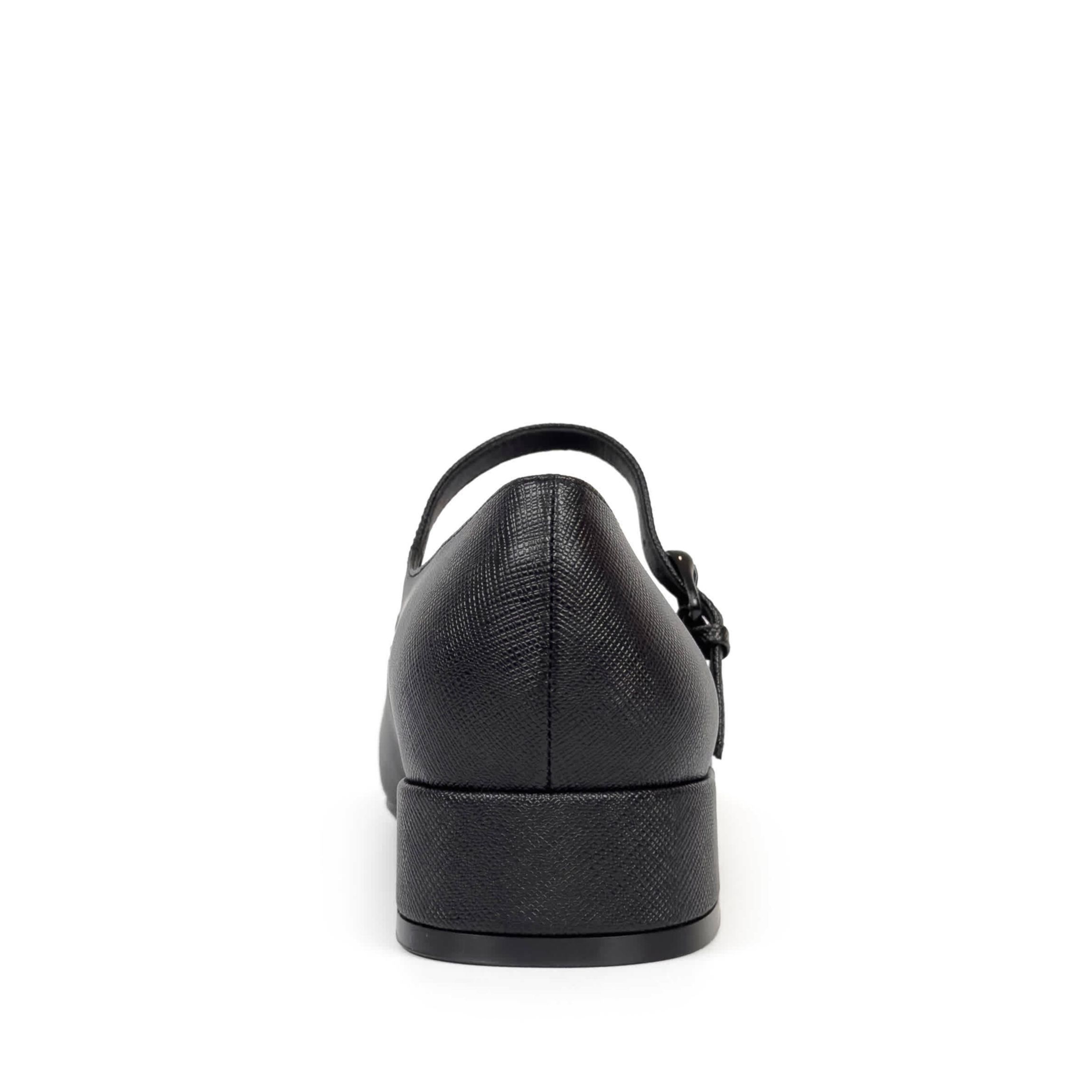 Isannah Maryjane Heel
