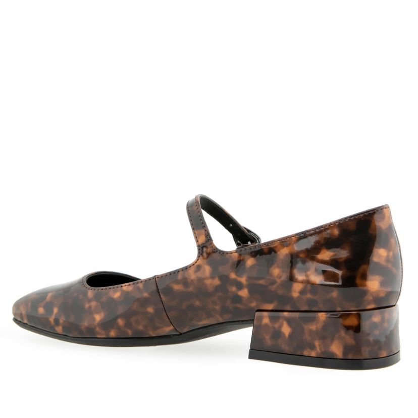 Isannah Maryjane Heel