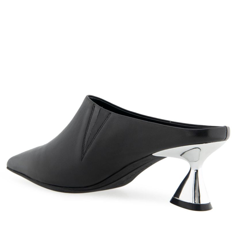 Jama Slip-On Mules