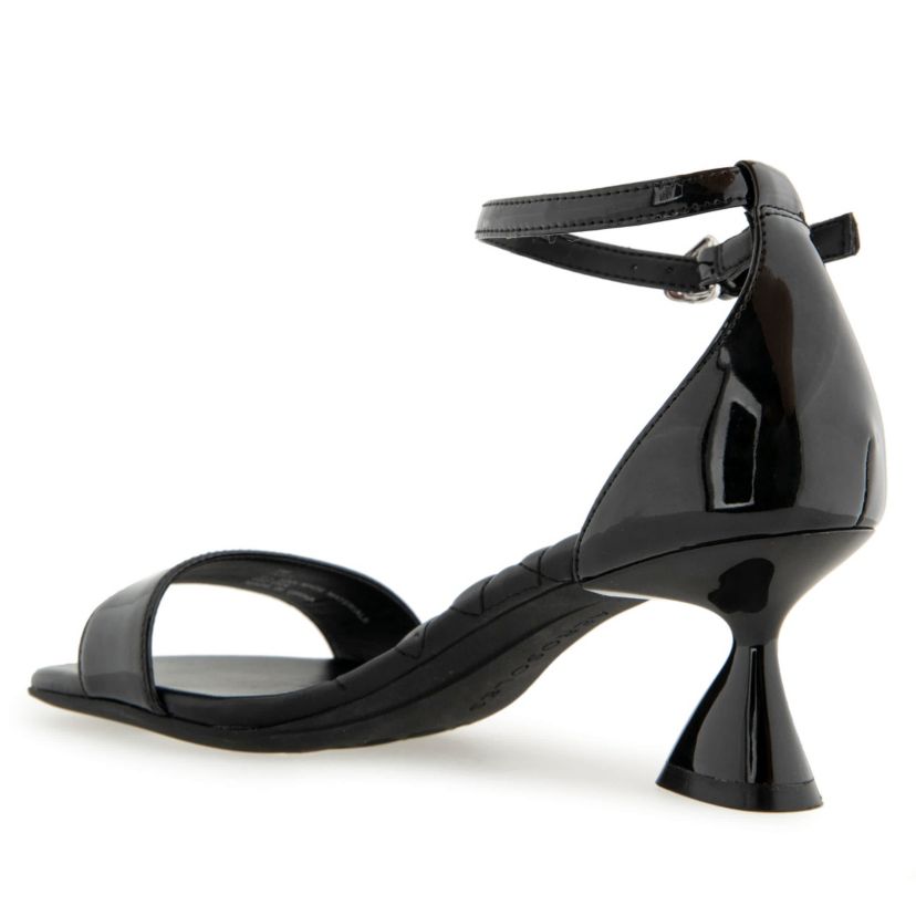 Jazzy Spool Heeled Sandals