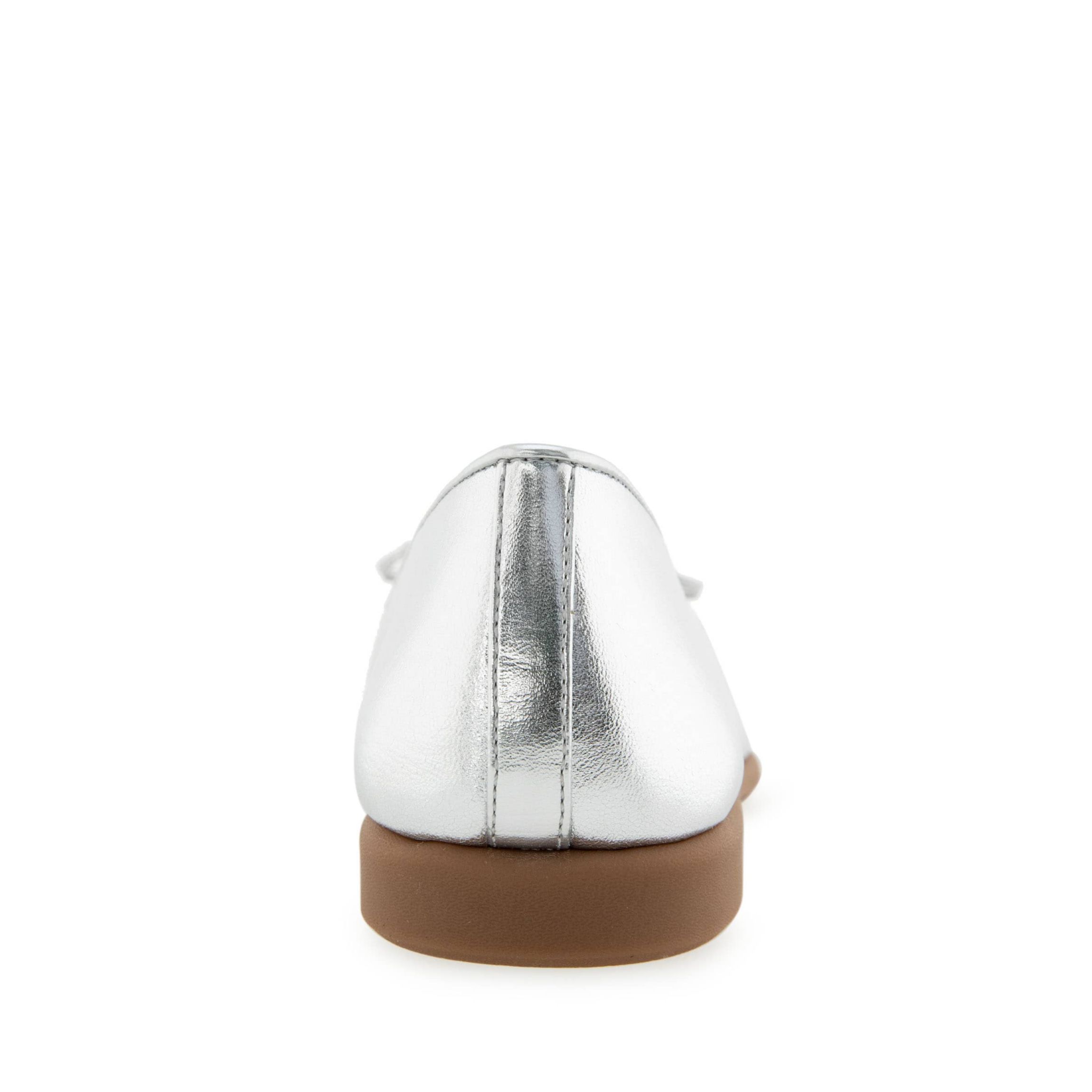 Novia Ballet Flats