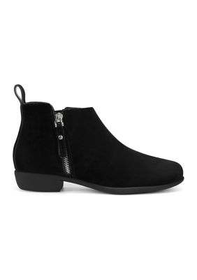 Belk best sale black booties