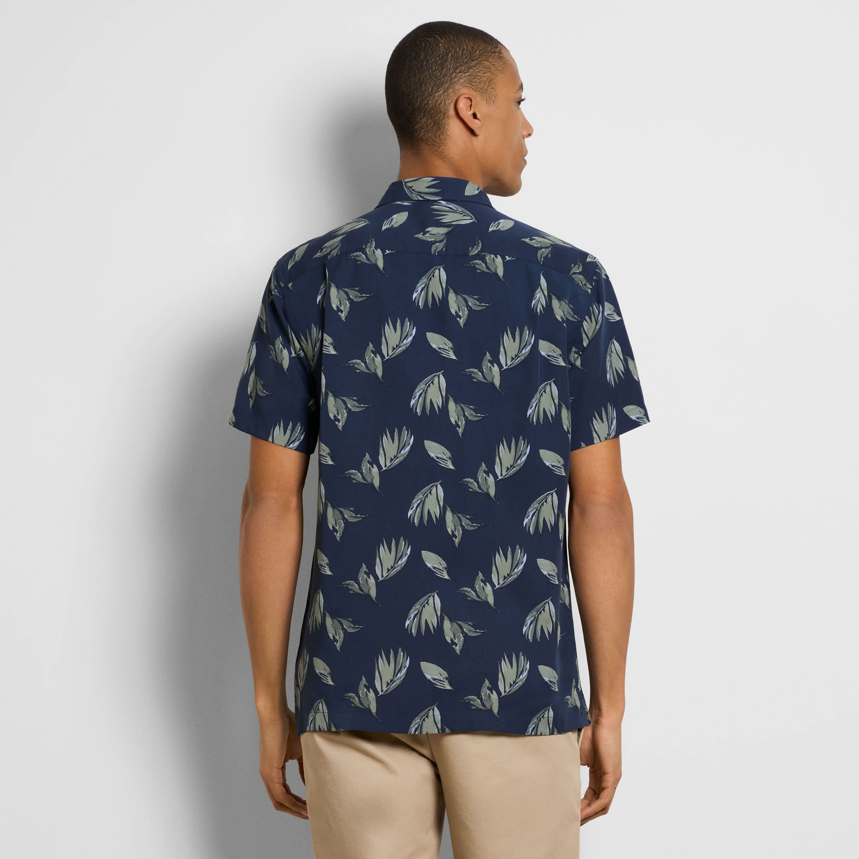 Short Sleeve Lily Leaf Print Camp Shirt