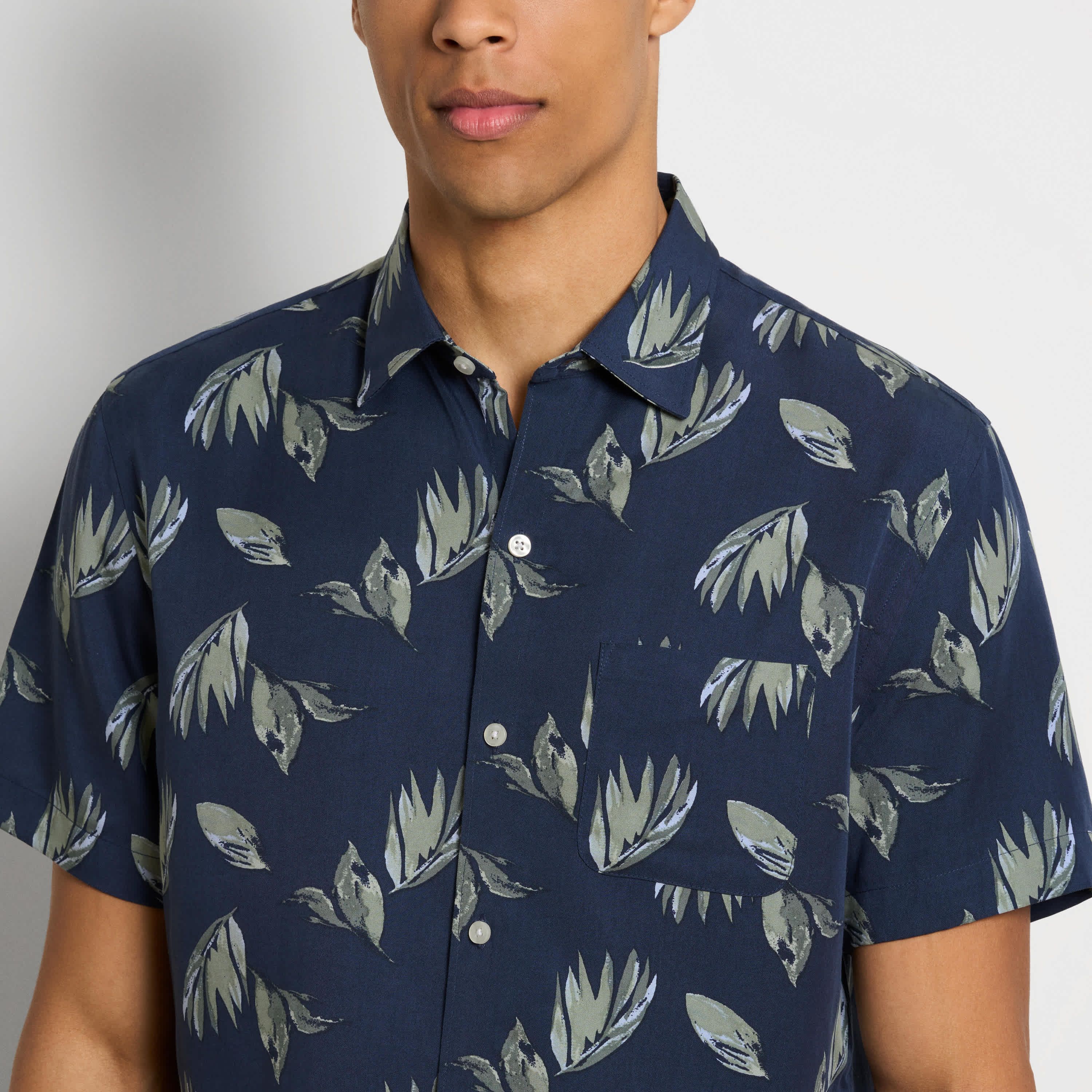 Short Sleeve Lily Leaf Print Camp Shirt