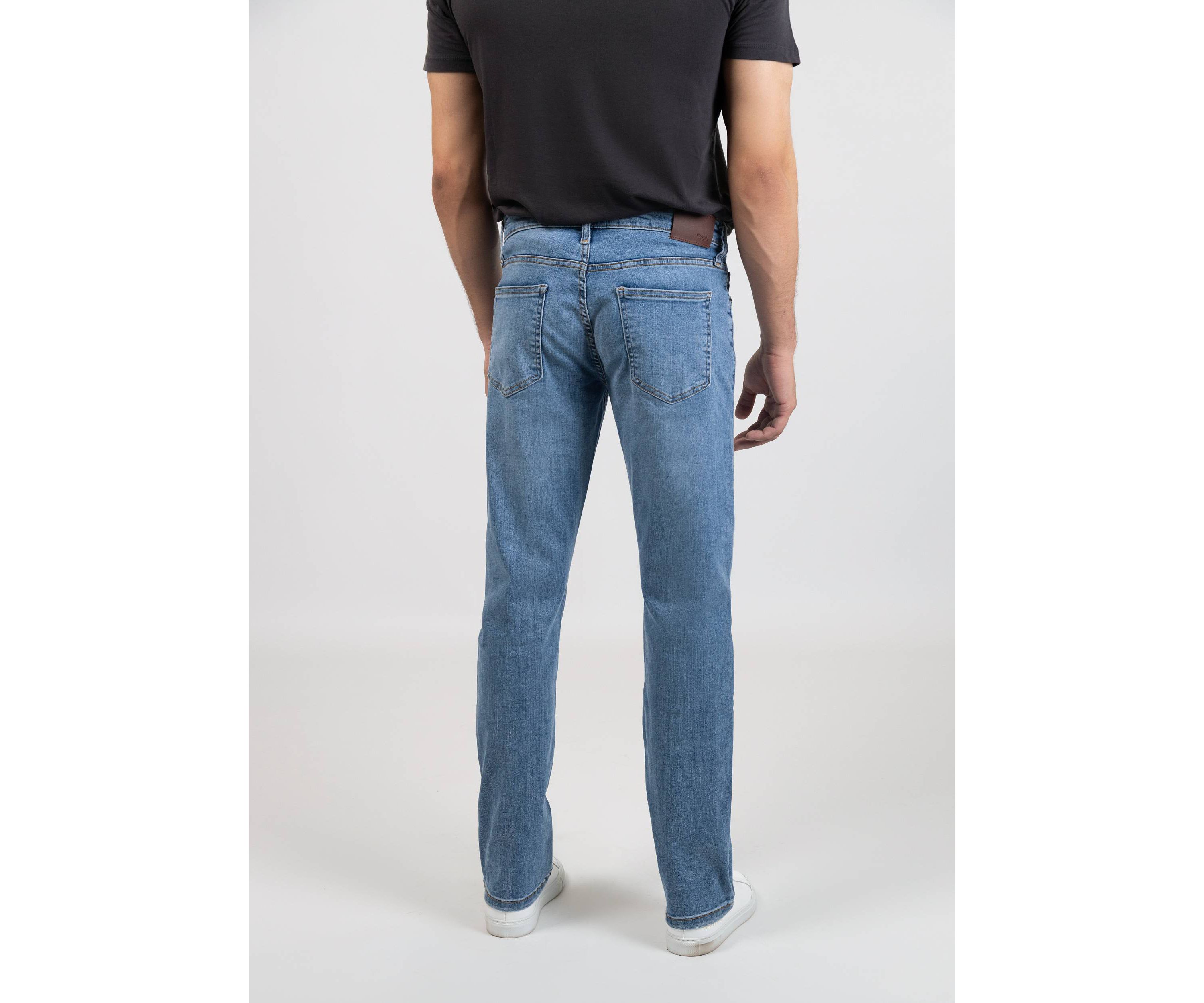 Light Wash Straight Fit Jeans - Ultra