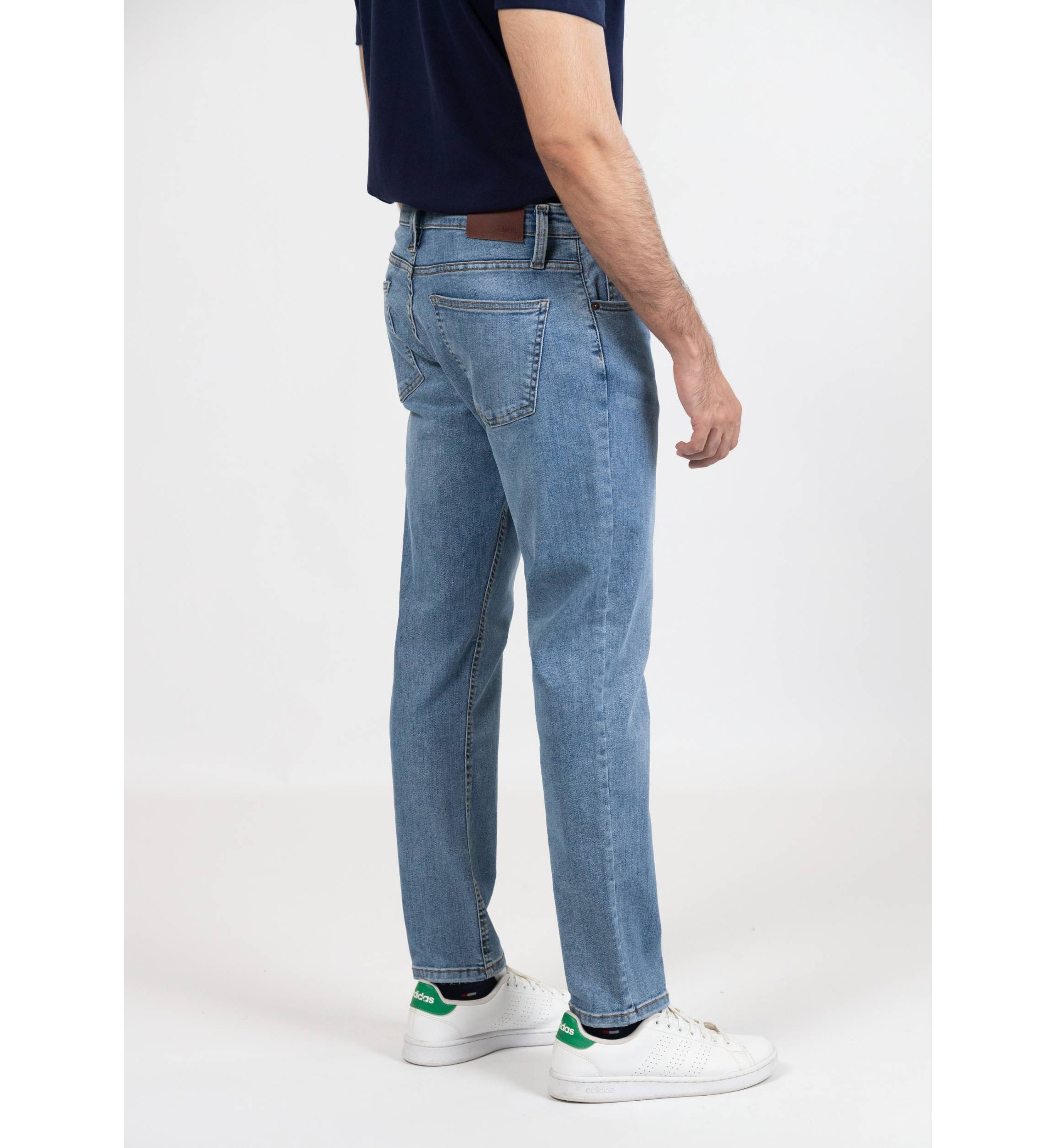 Light Wash Slim Fit Jeans - Ultra