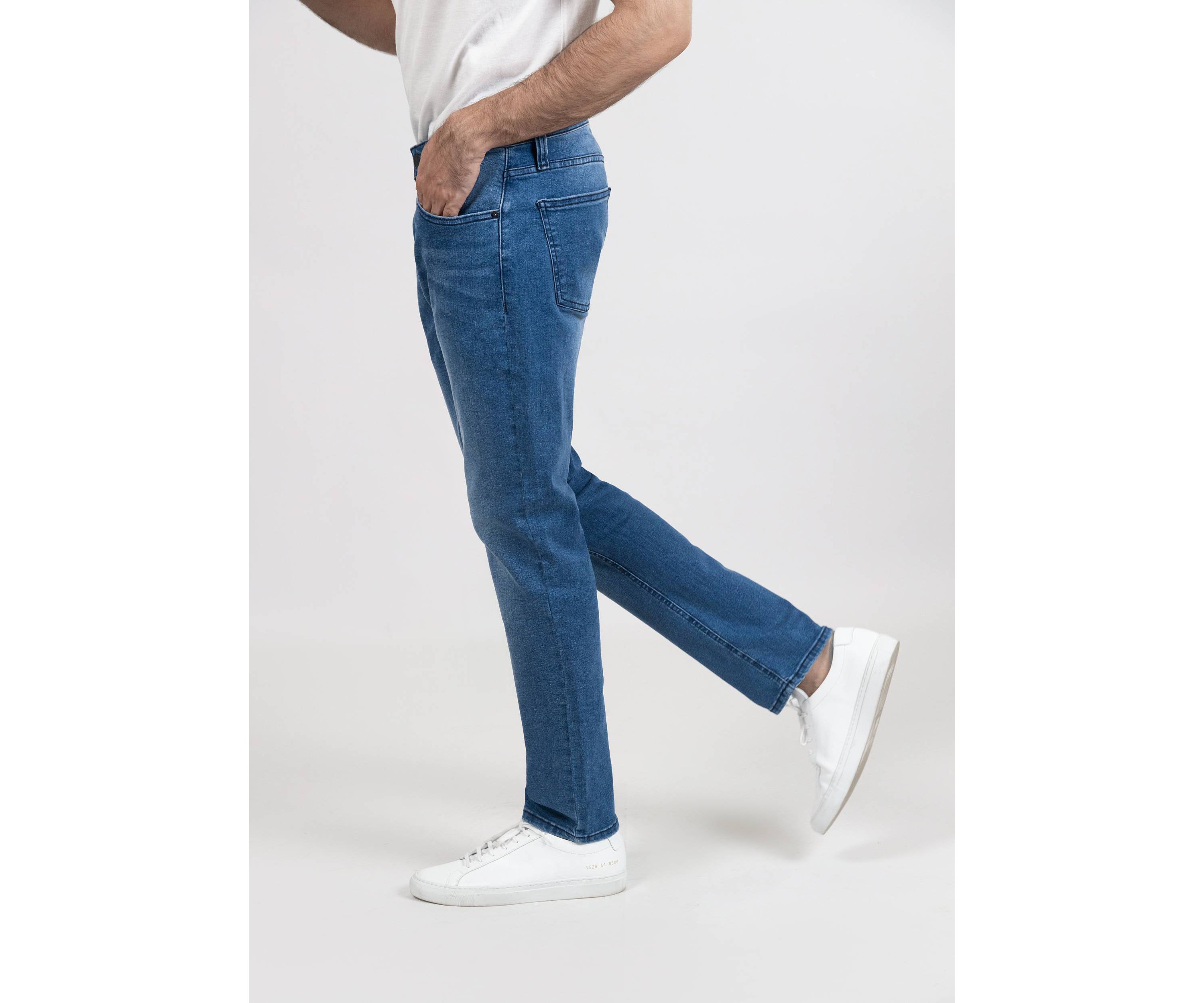 Medium Wash Slim Fit Jeans - Flex