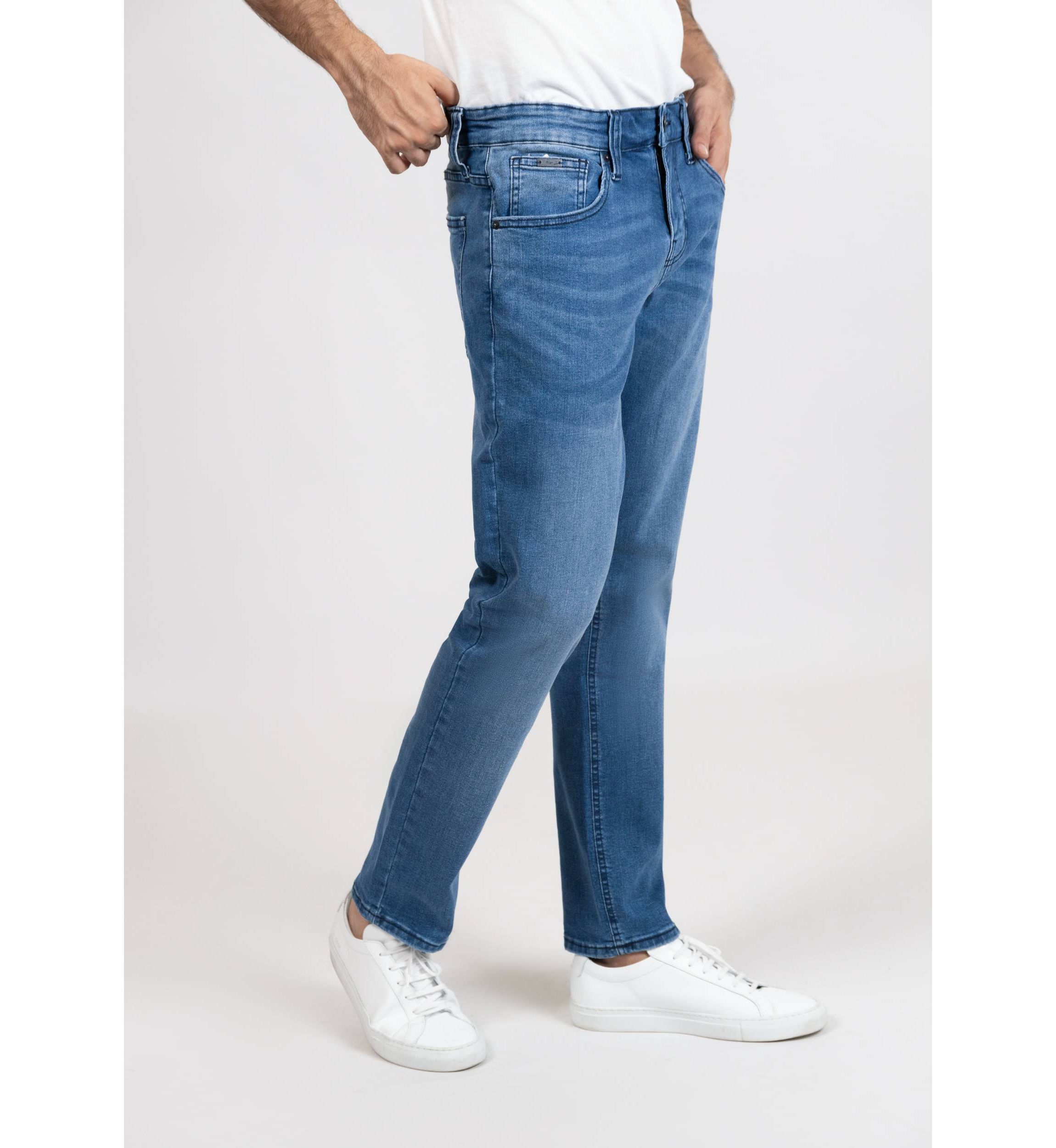 Medium Wash Slim Fit Jeans - Flex