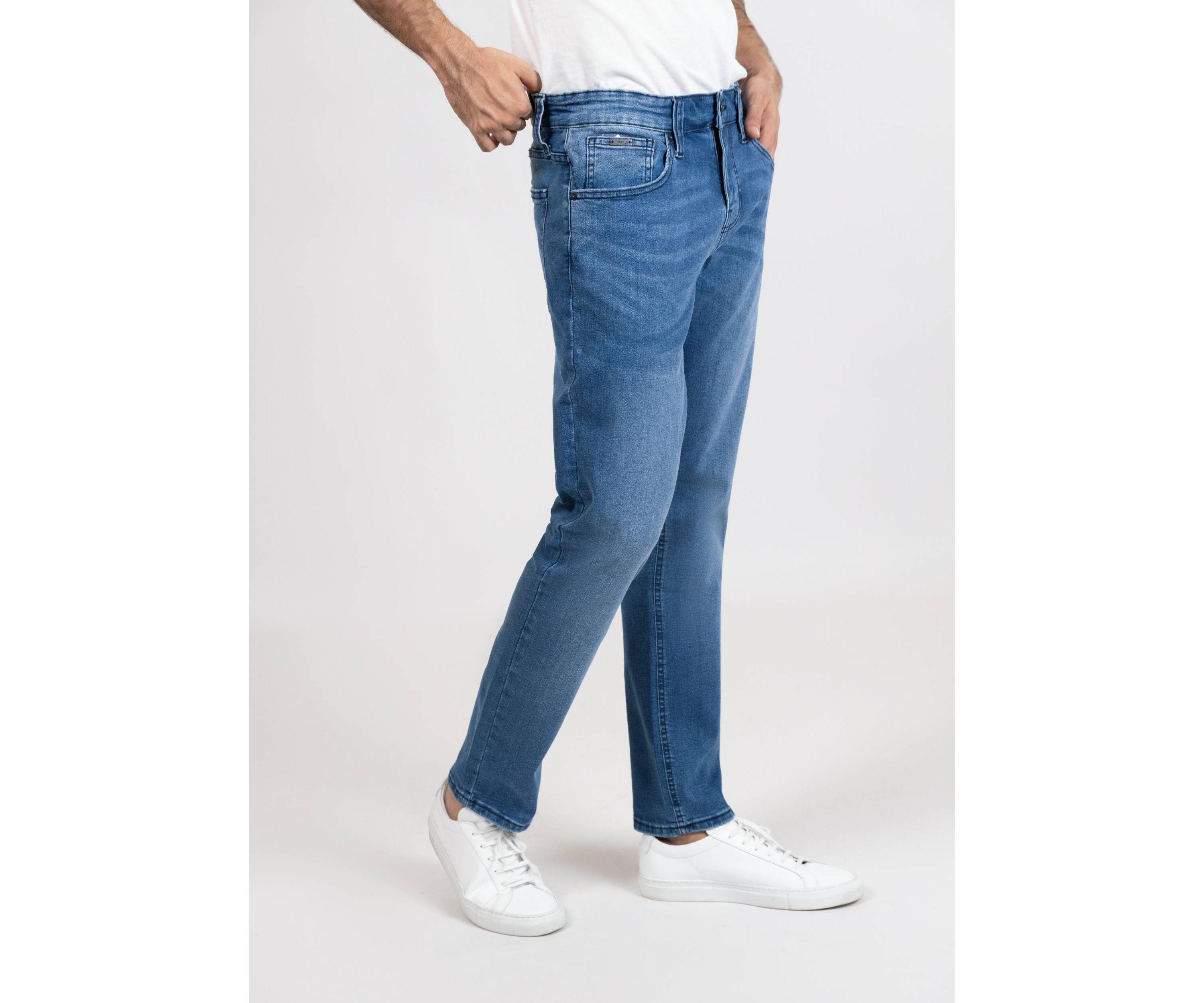 Medium Wash Slim Fit Jeans - Flex