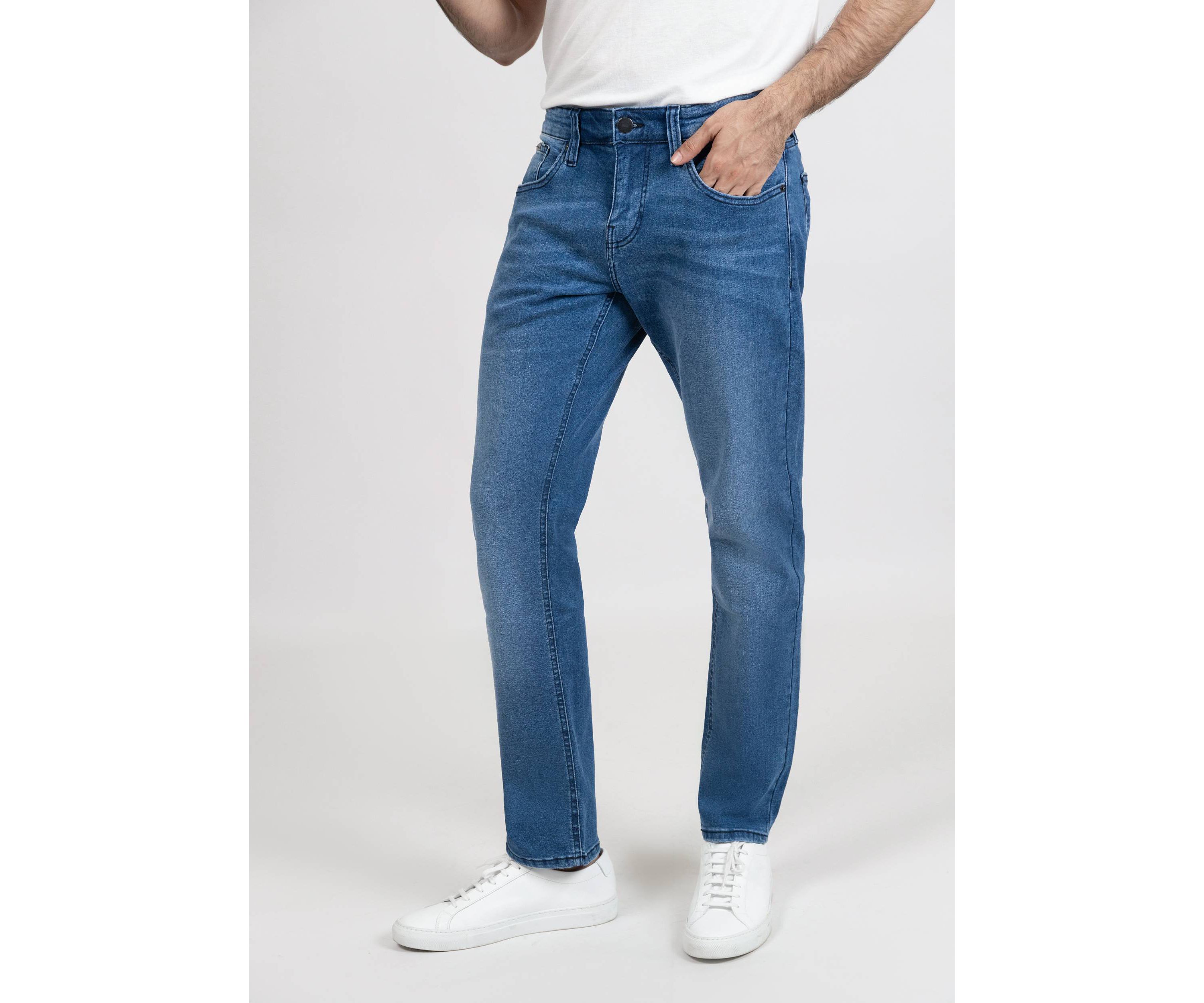 Medium Wash Slim Fit Jeans - Flex
