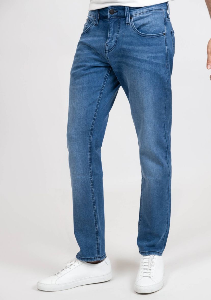 Medium Wash Slim Fit Jeans - Flex