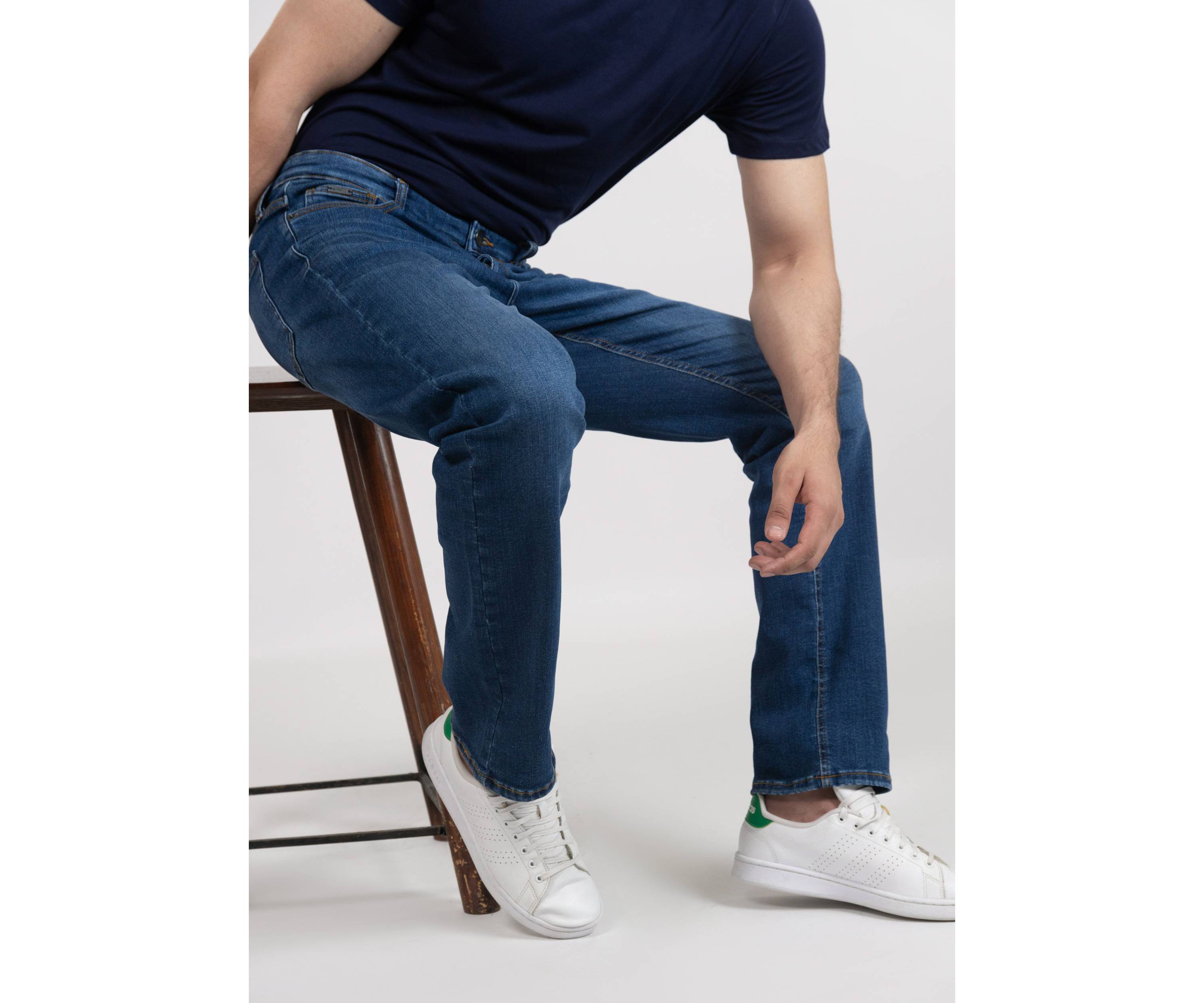 Medium Wash Straight Fit Jeans - Rotary