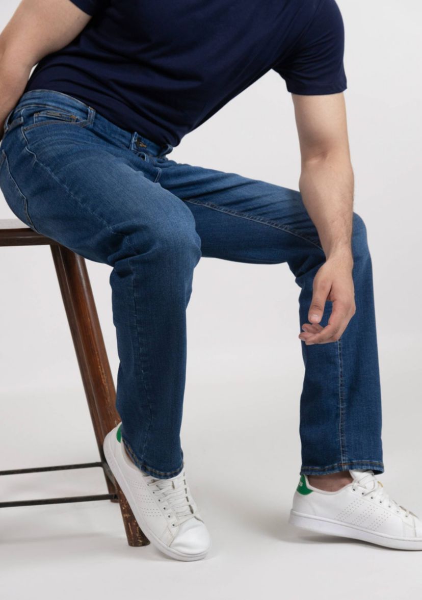 Medium Wash Straight Fit Jeans - Rotary