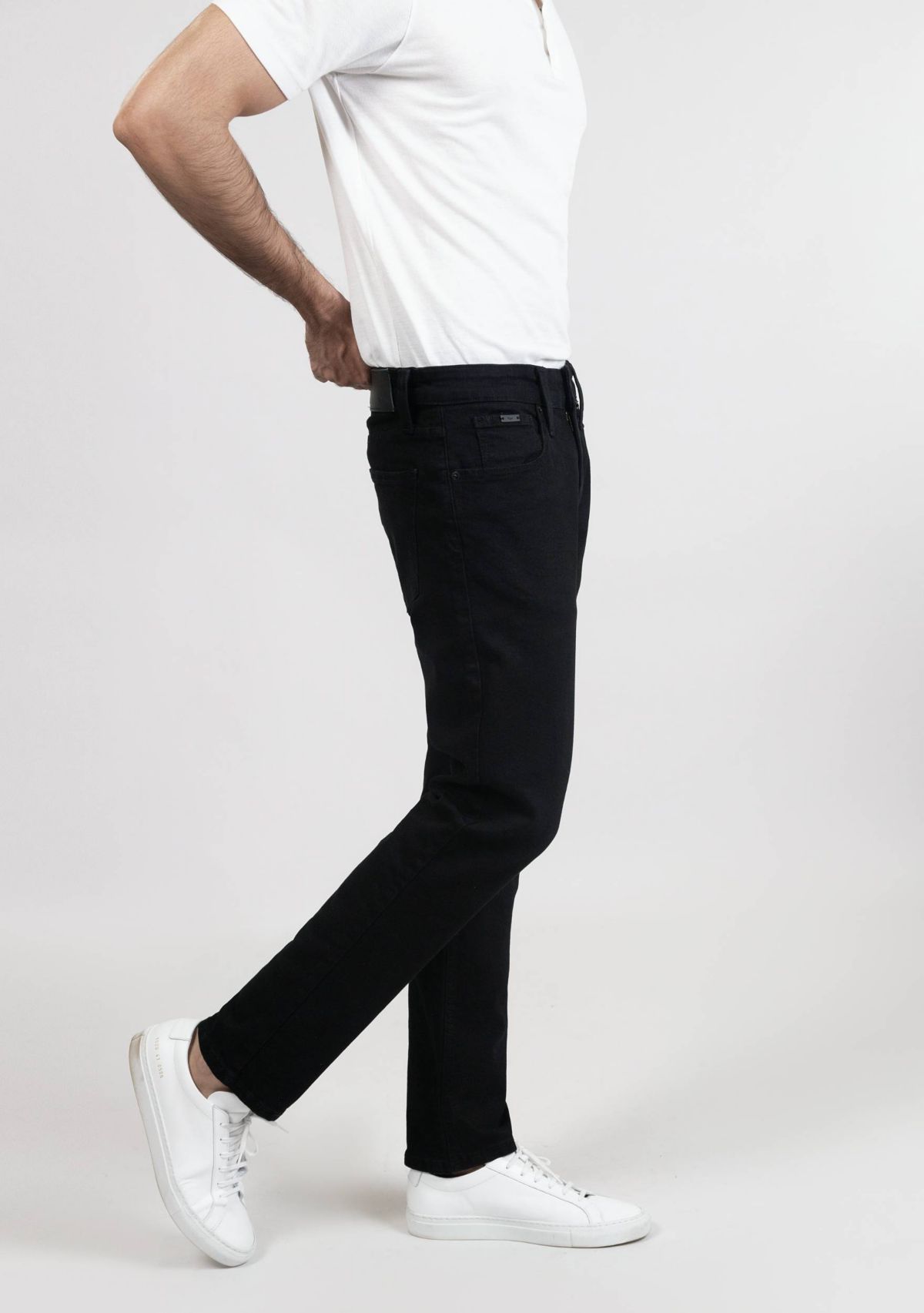 Black Rinse Wash Straight Fit Jeans - Lift