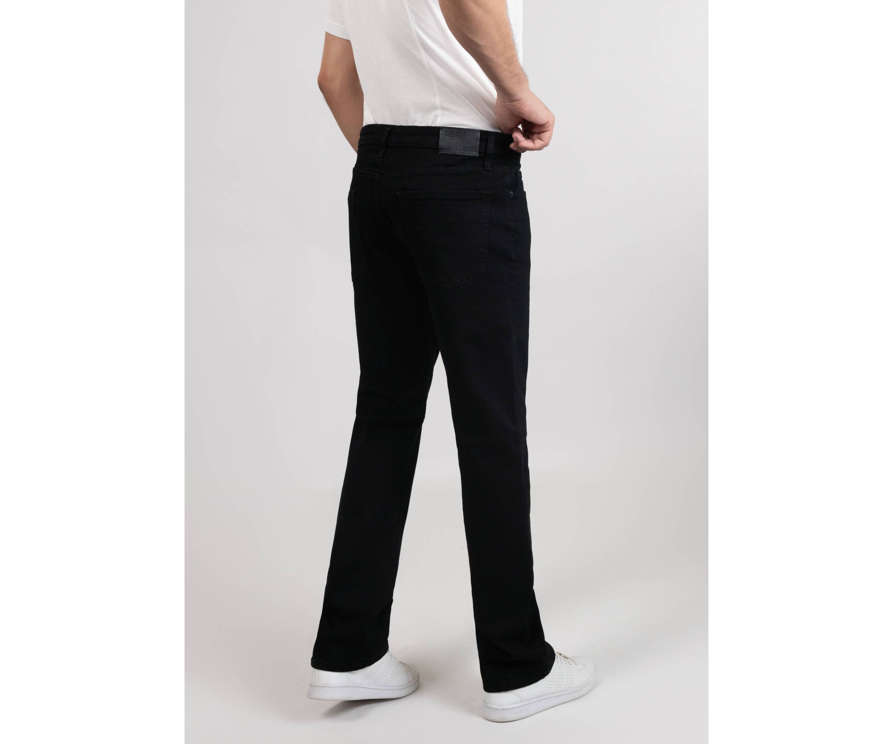 Black Rinse Wash Straight Fit Jeans - Lift
