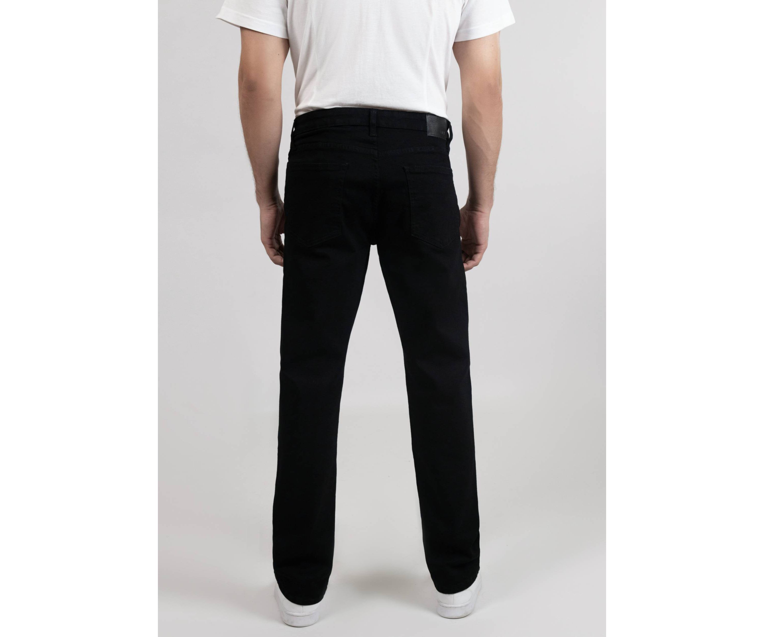 Black Rinse Wash Straight Fit Jeans - Lift