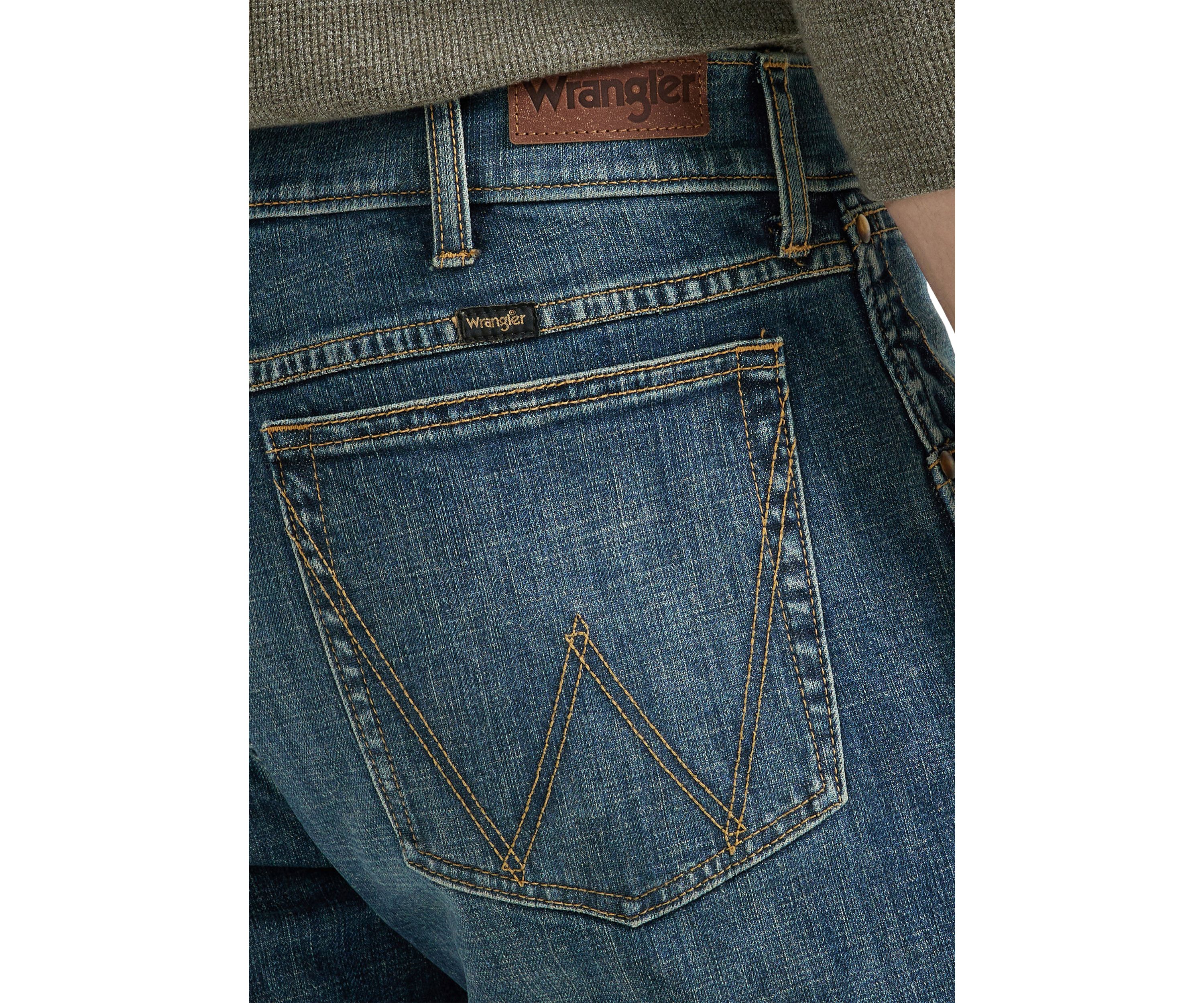   Relaxed Bootcut Jeans 