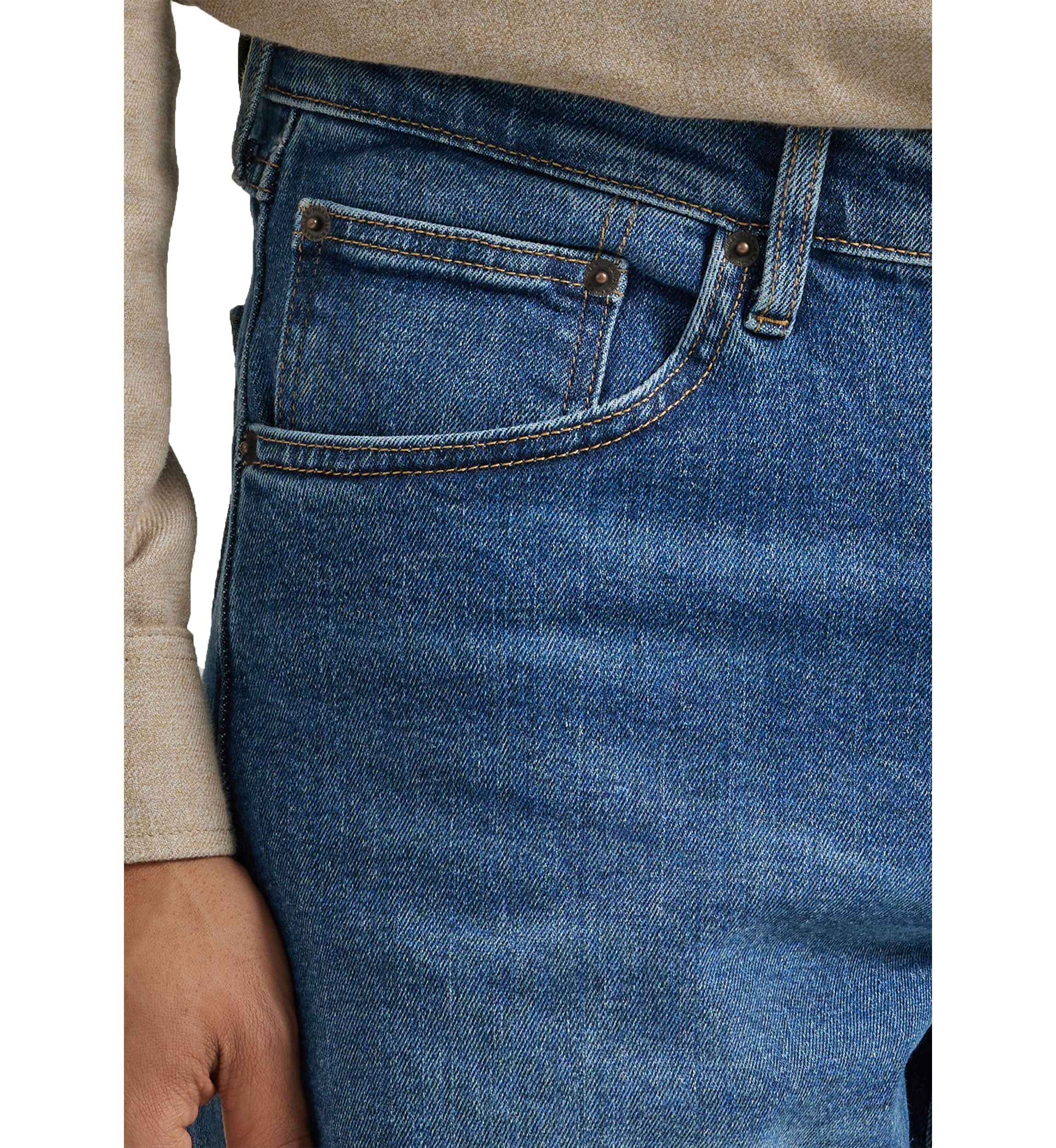   Relaxed Fit Jeans 