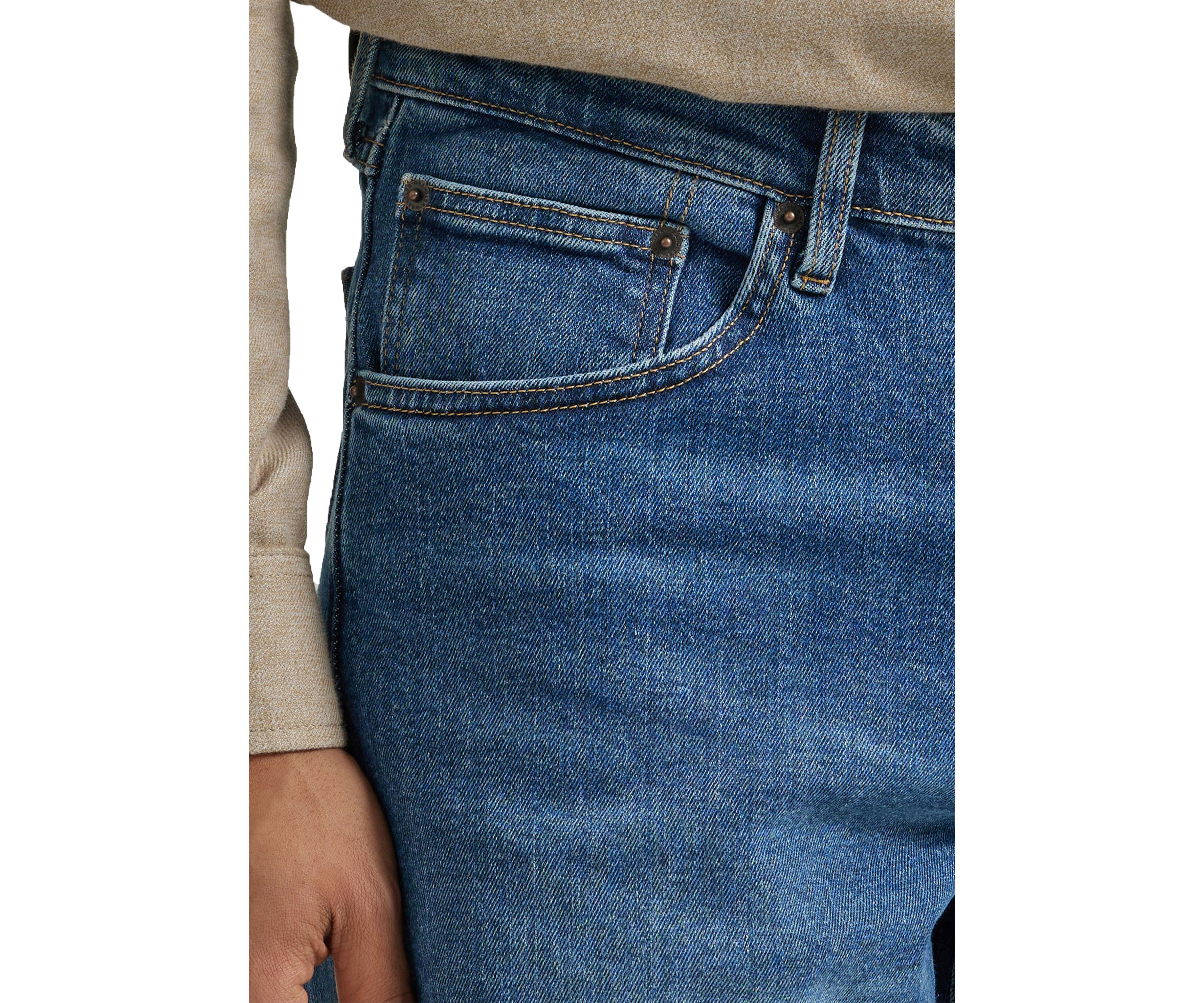   Relaxed Fit Jeans 