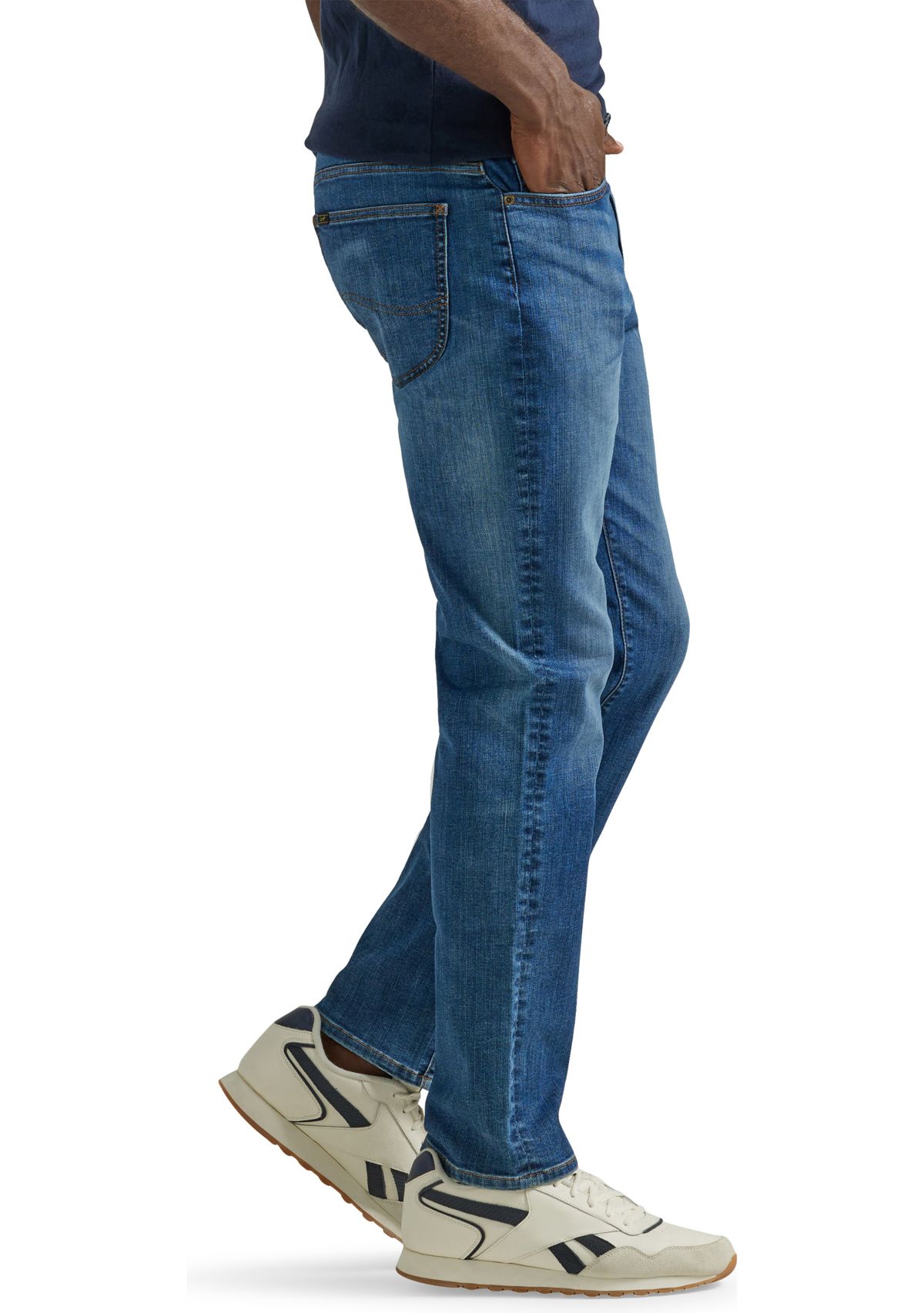 Mens Extreme Motion Athletic Tapered Leg Jeans