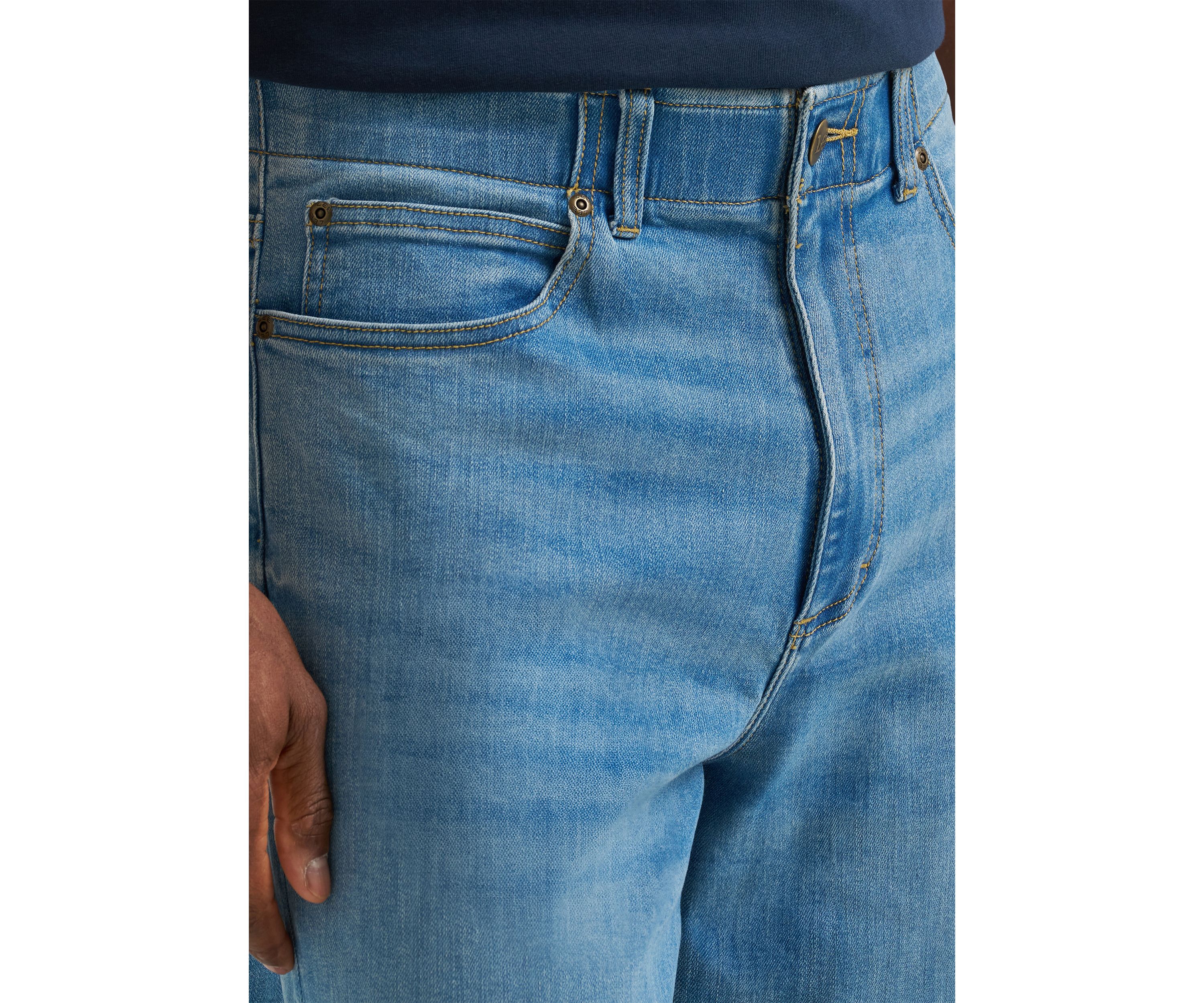 Extreme Motion Loose Fit Jeans