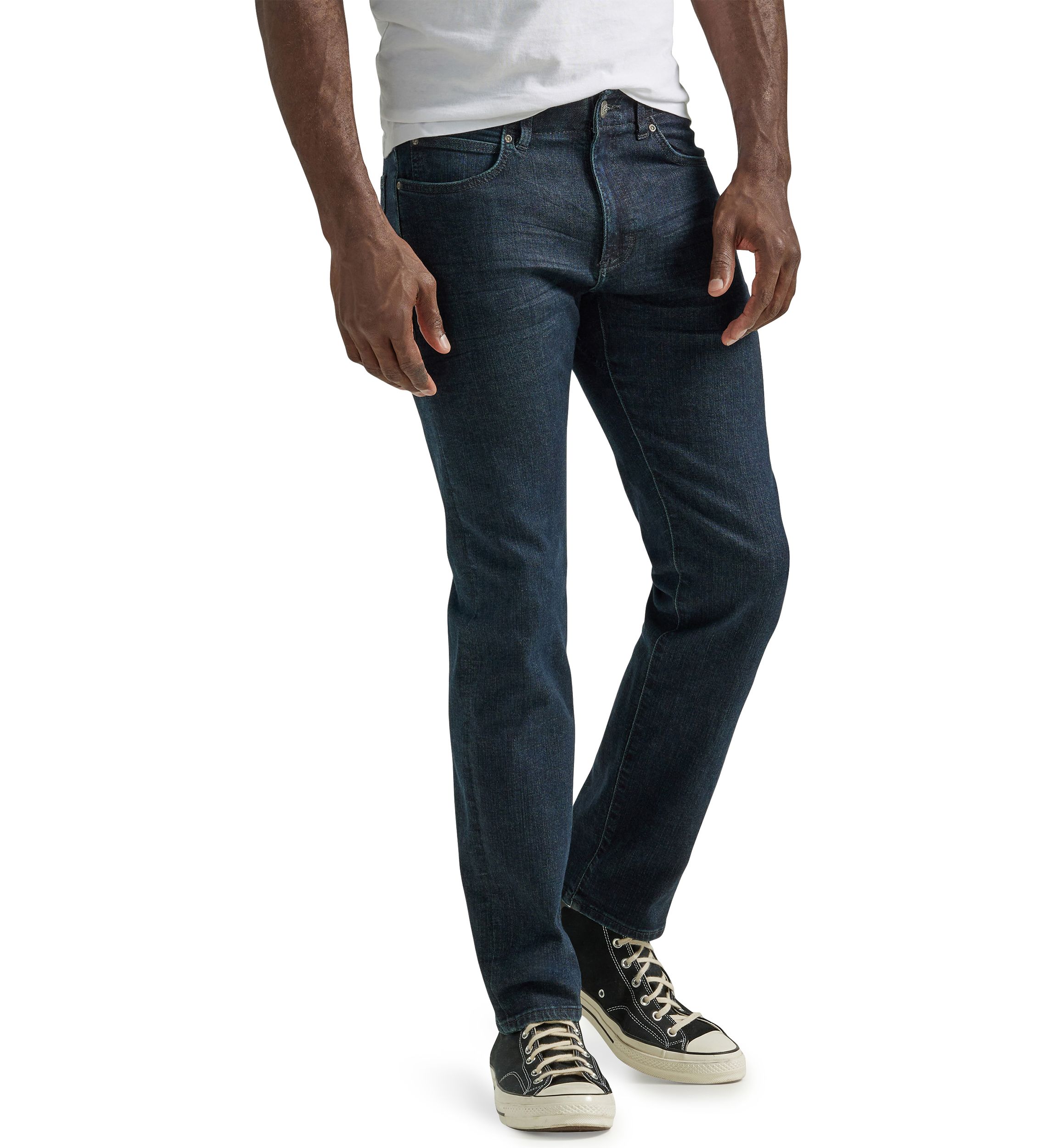   Men’s Extreme Motion Slim Straight Leg Jeans 