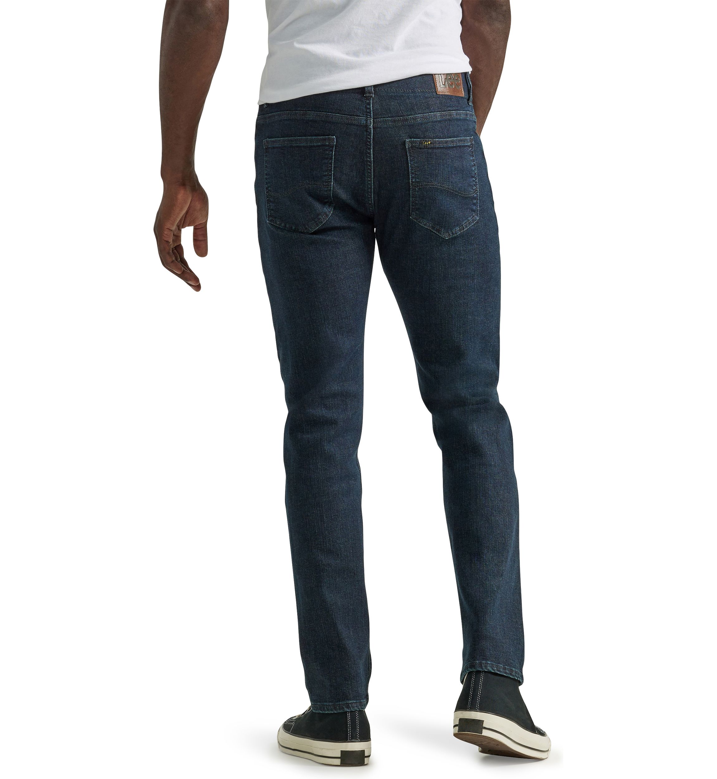   Men’s Extreme Motion Slim Straight Leg Jeans 