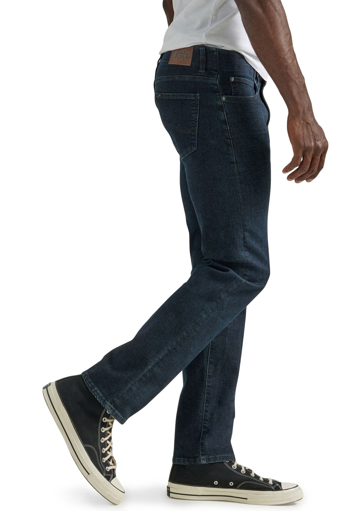  Men’s Extreme Motion Slim Straight Leg Jeans 