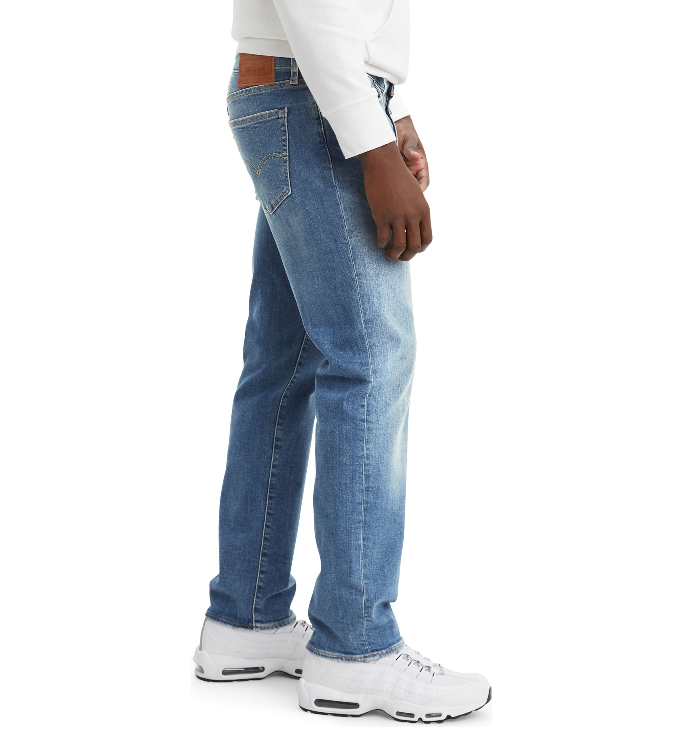 541™ Athletic Taper Jeans