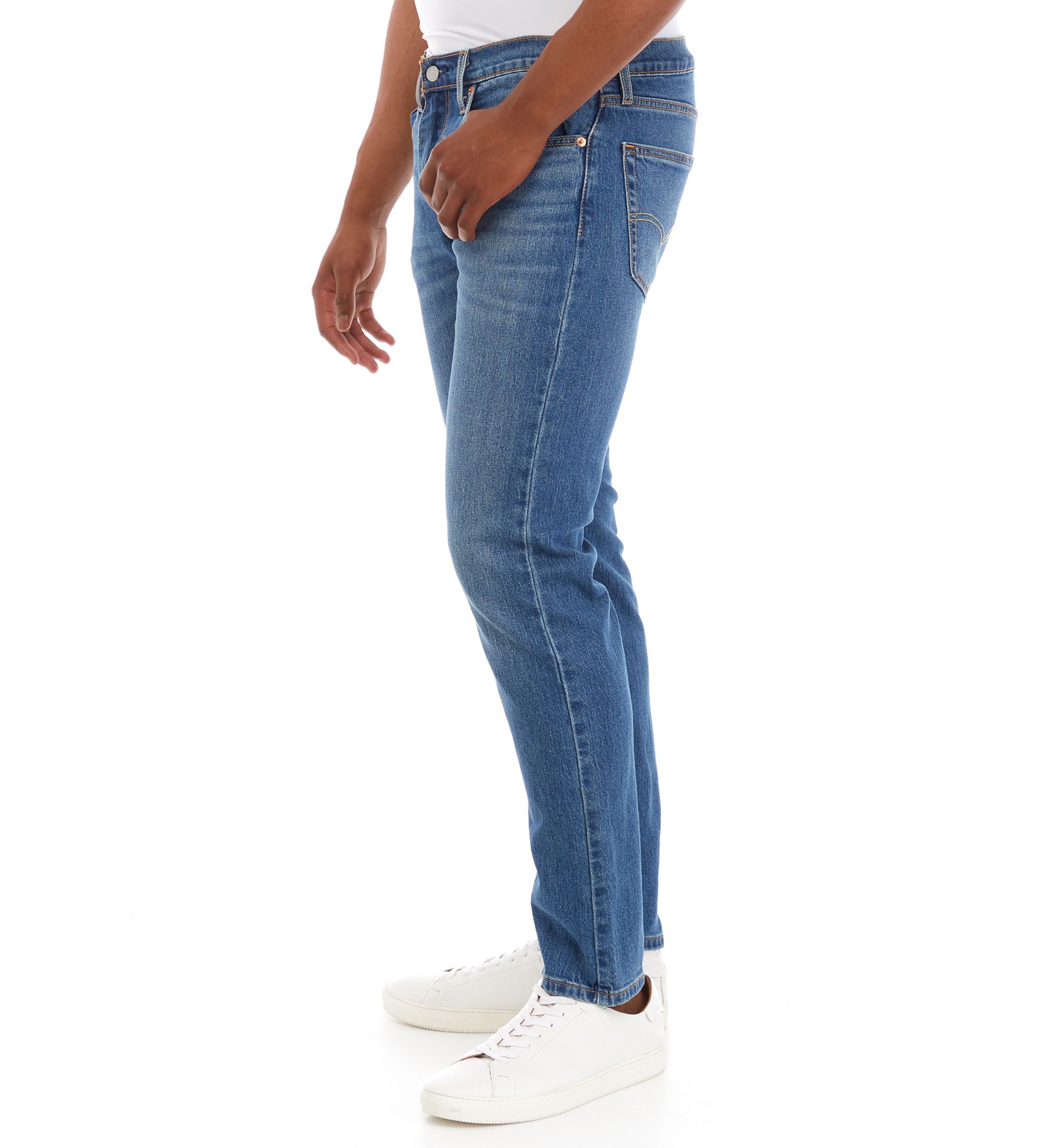 502 Taper Jeans