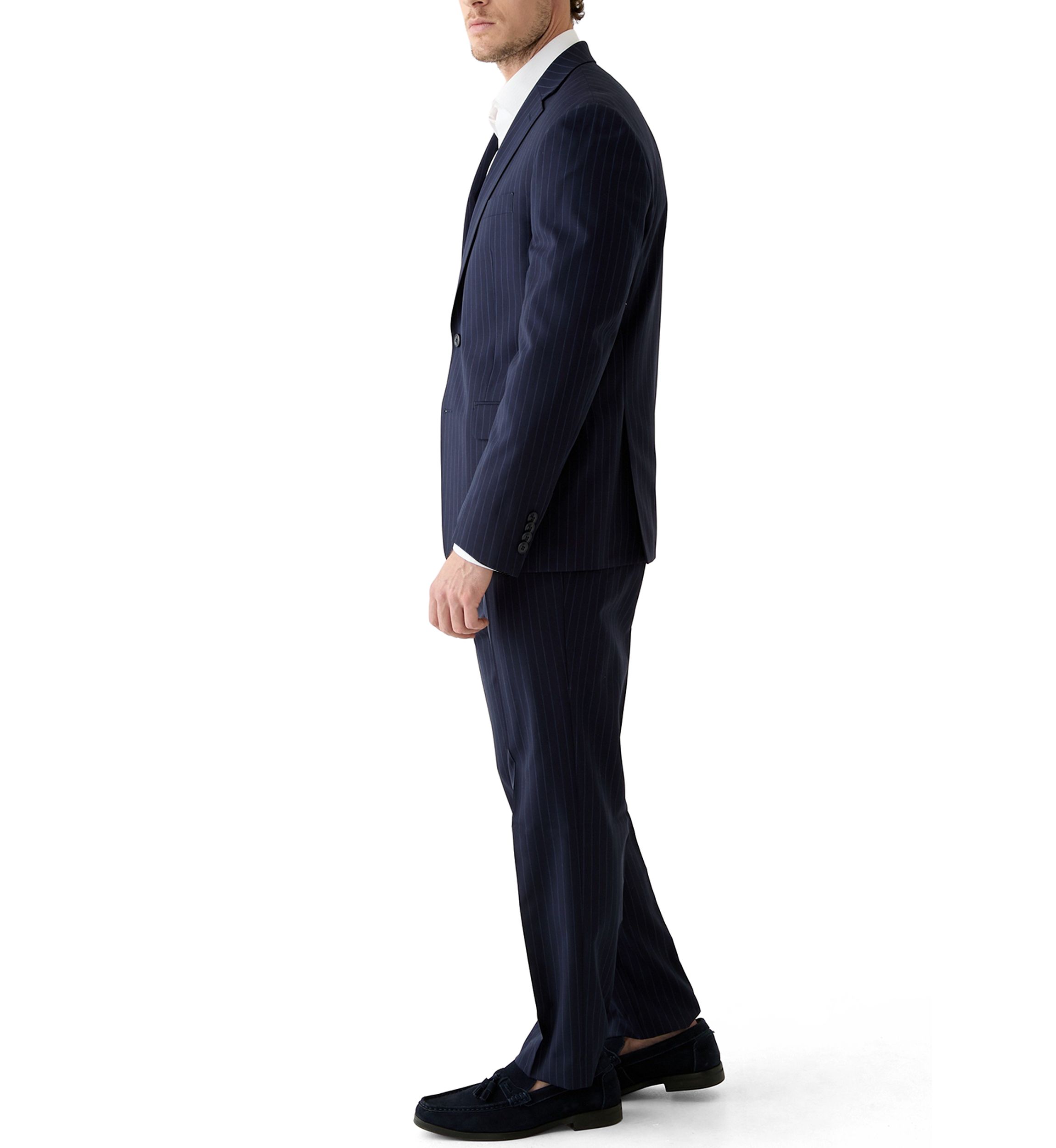 Single Breasted Two Button Front Two Flap Pockets Notch Lapel Suit