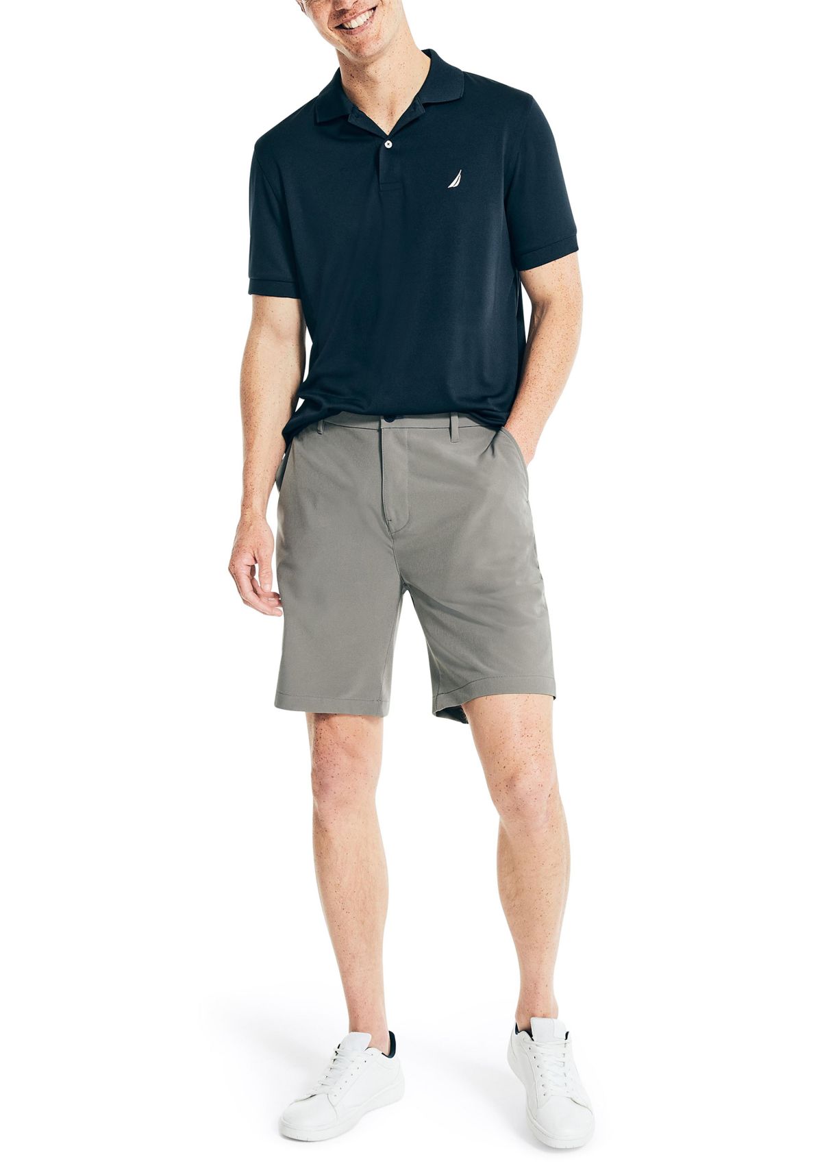 Nautica 9.5" Navtech Slim Fit Short