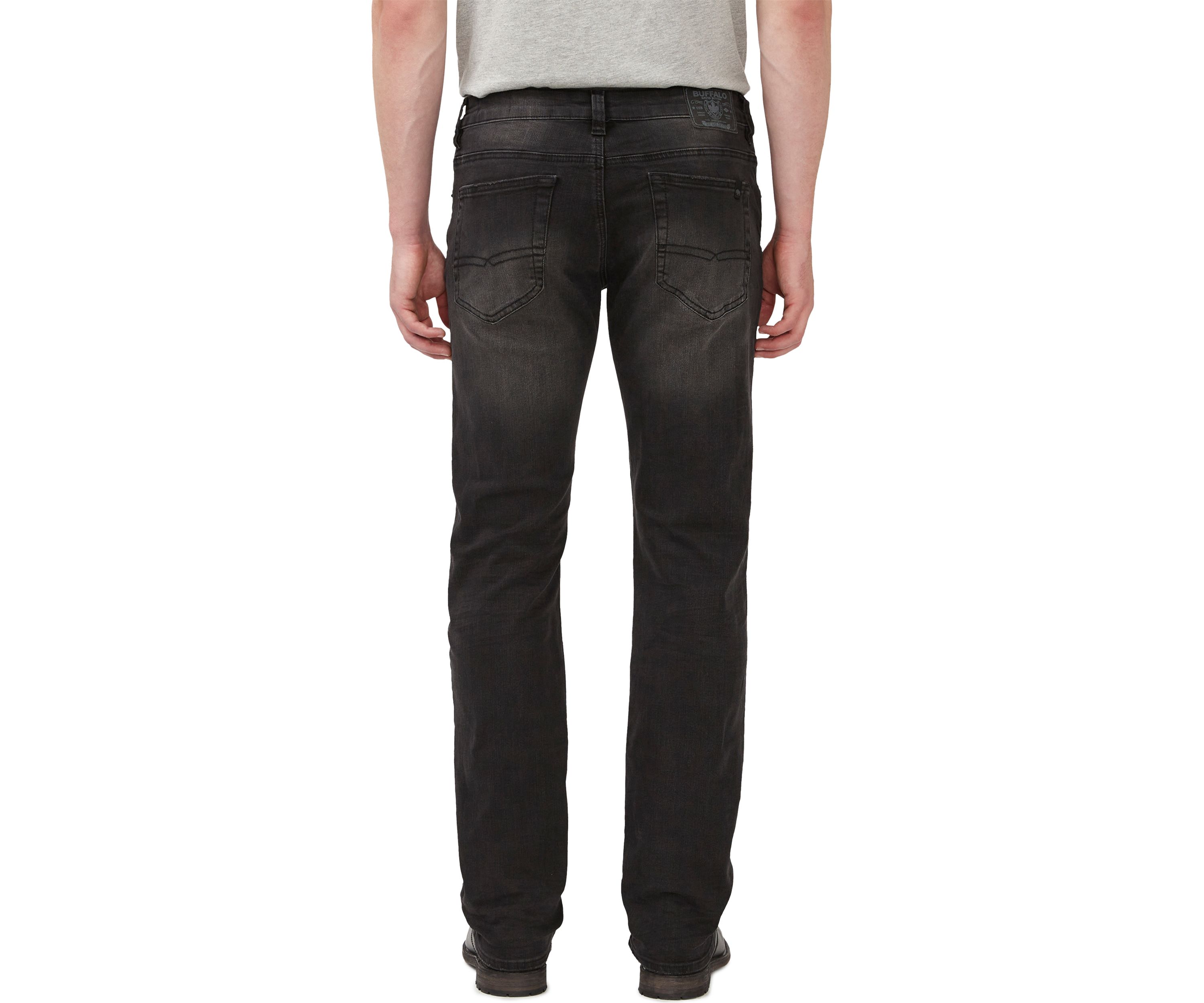 Straight Jeans