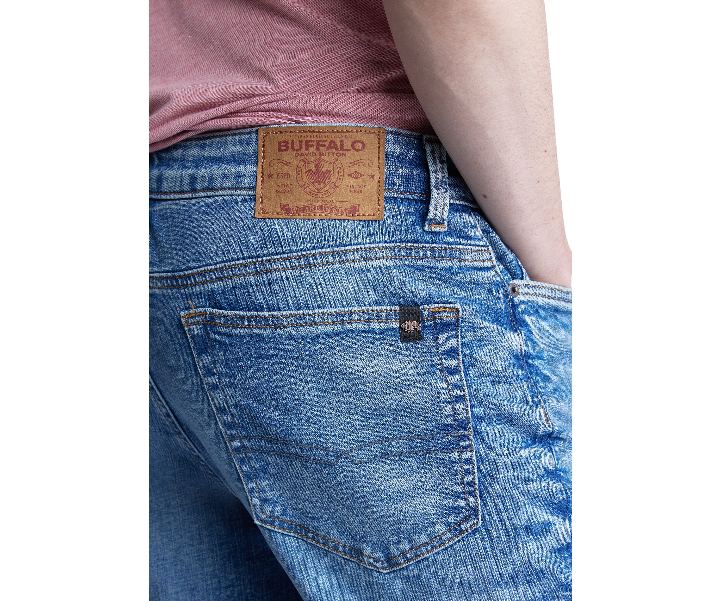Mens Relaxed Driven Straight Jeans